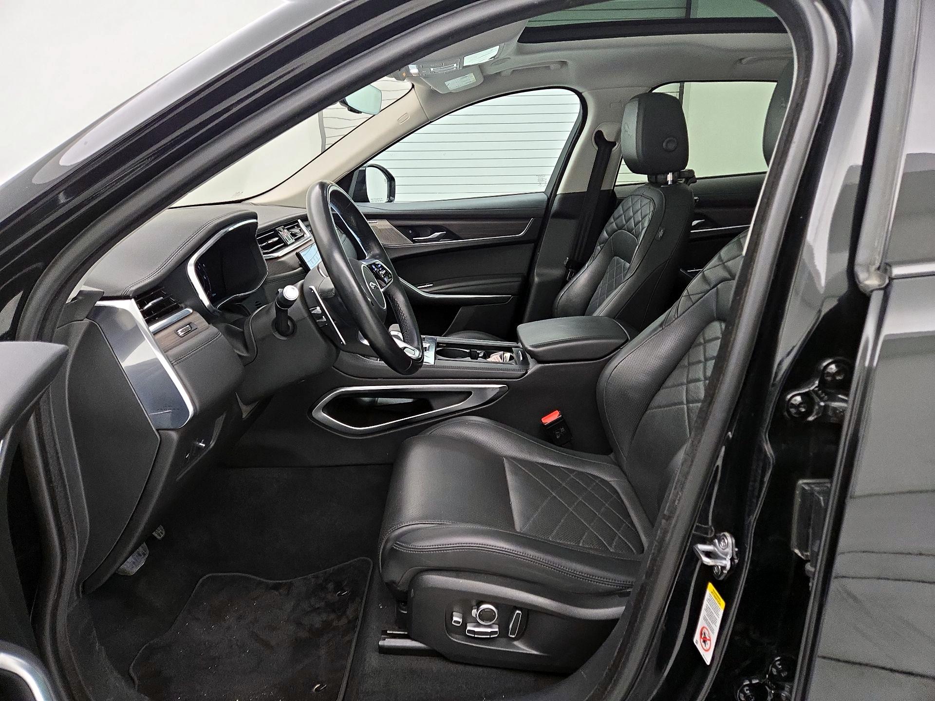 Thumbnail: 2021 Jaguar F-Pace - 11