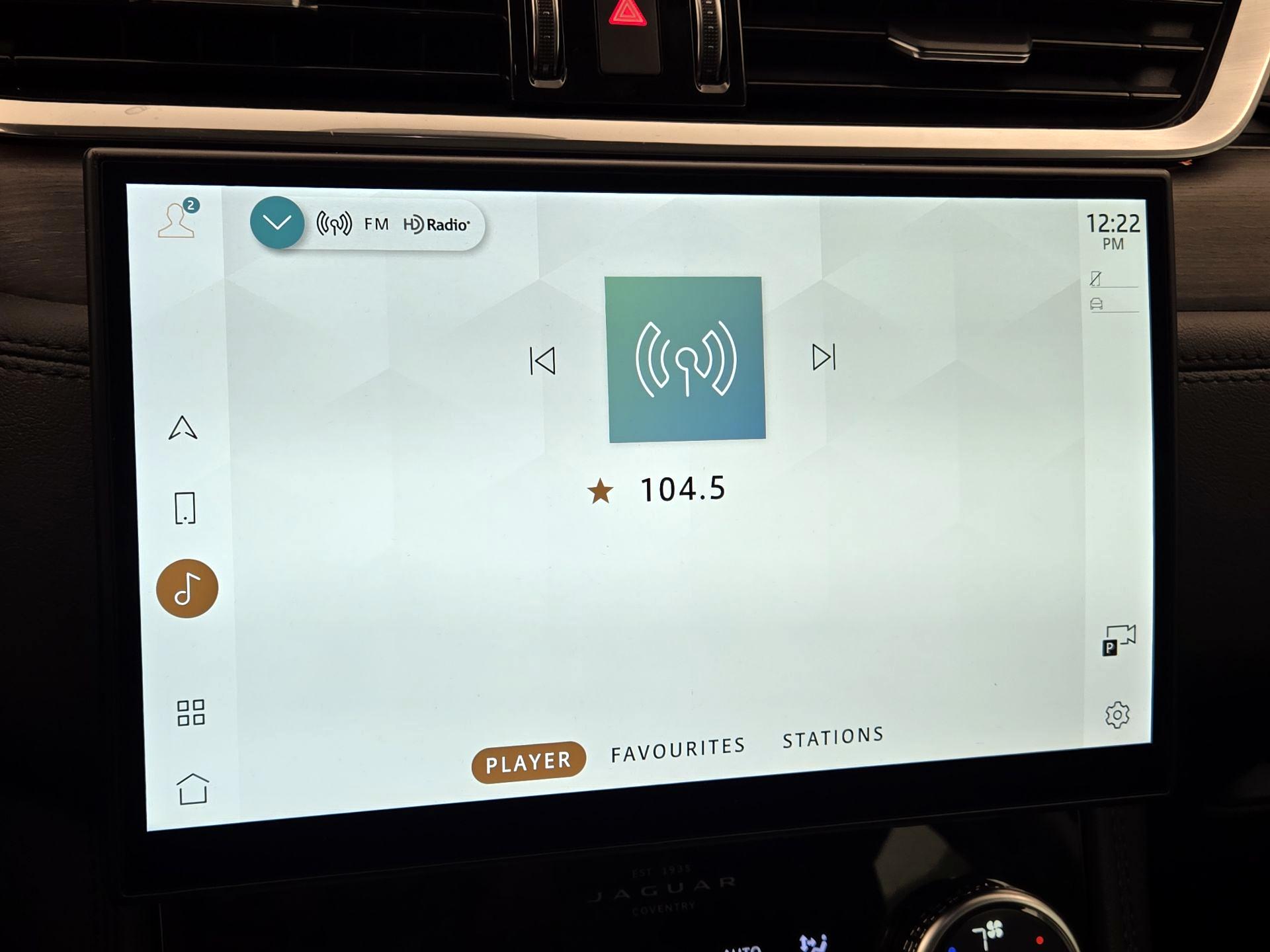 Thumbnail: 2021 Jaguar F-Pace - 16