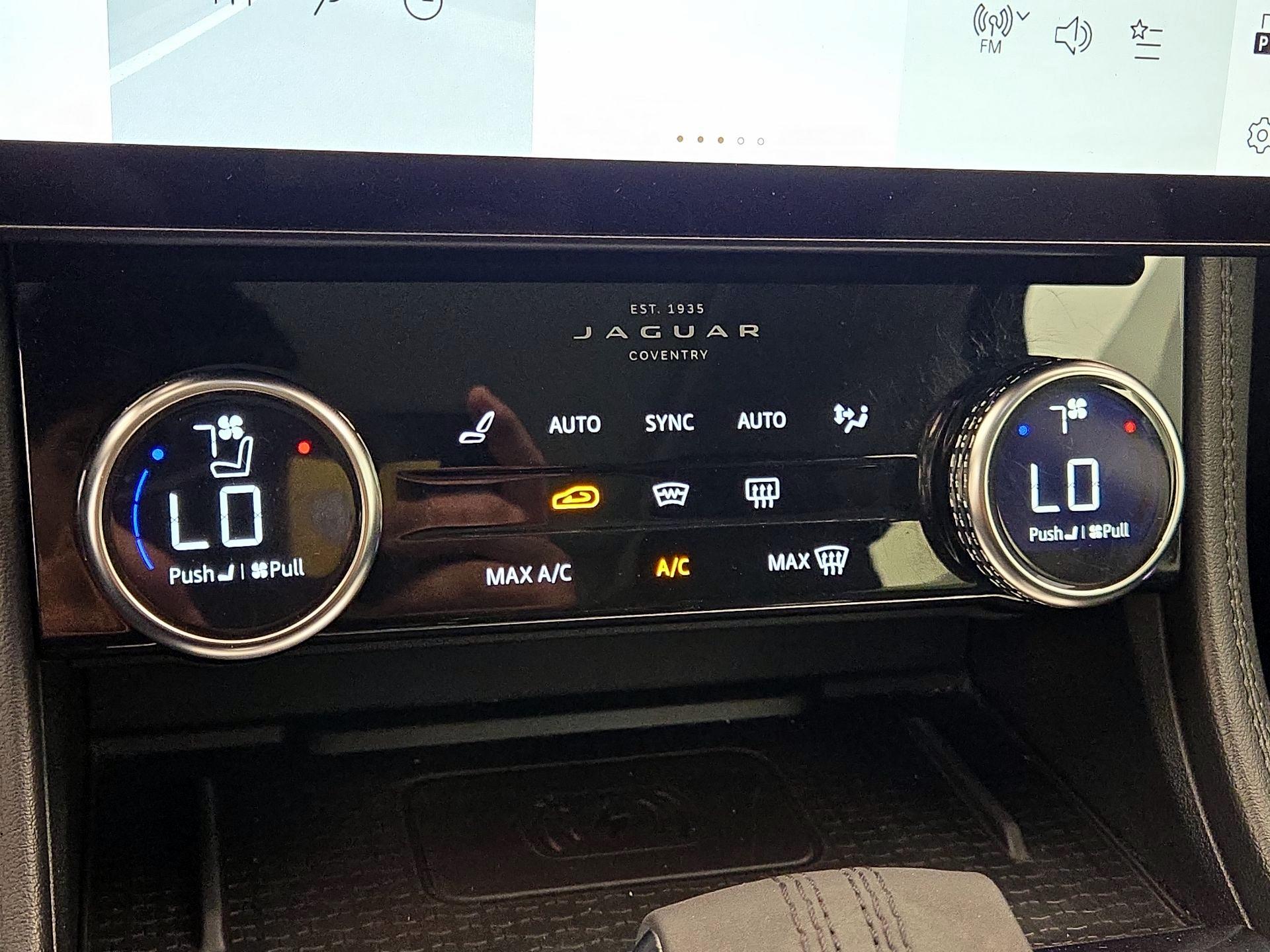 Thumbnail: 2021 Jaguar F-Pace - 17