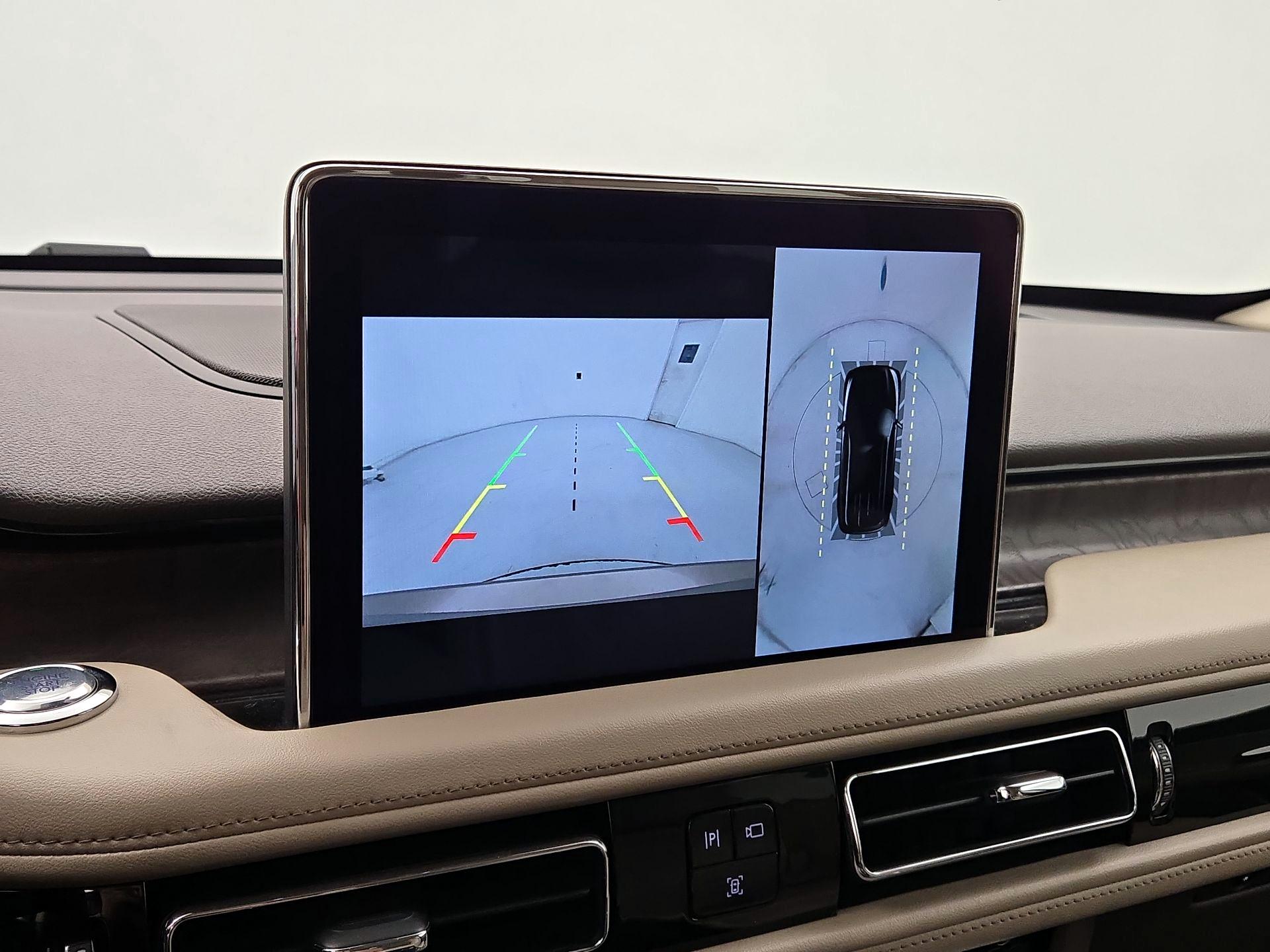 Thumbnail: 2020 Lincoln Aviator - 15