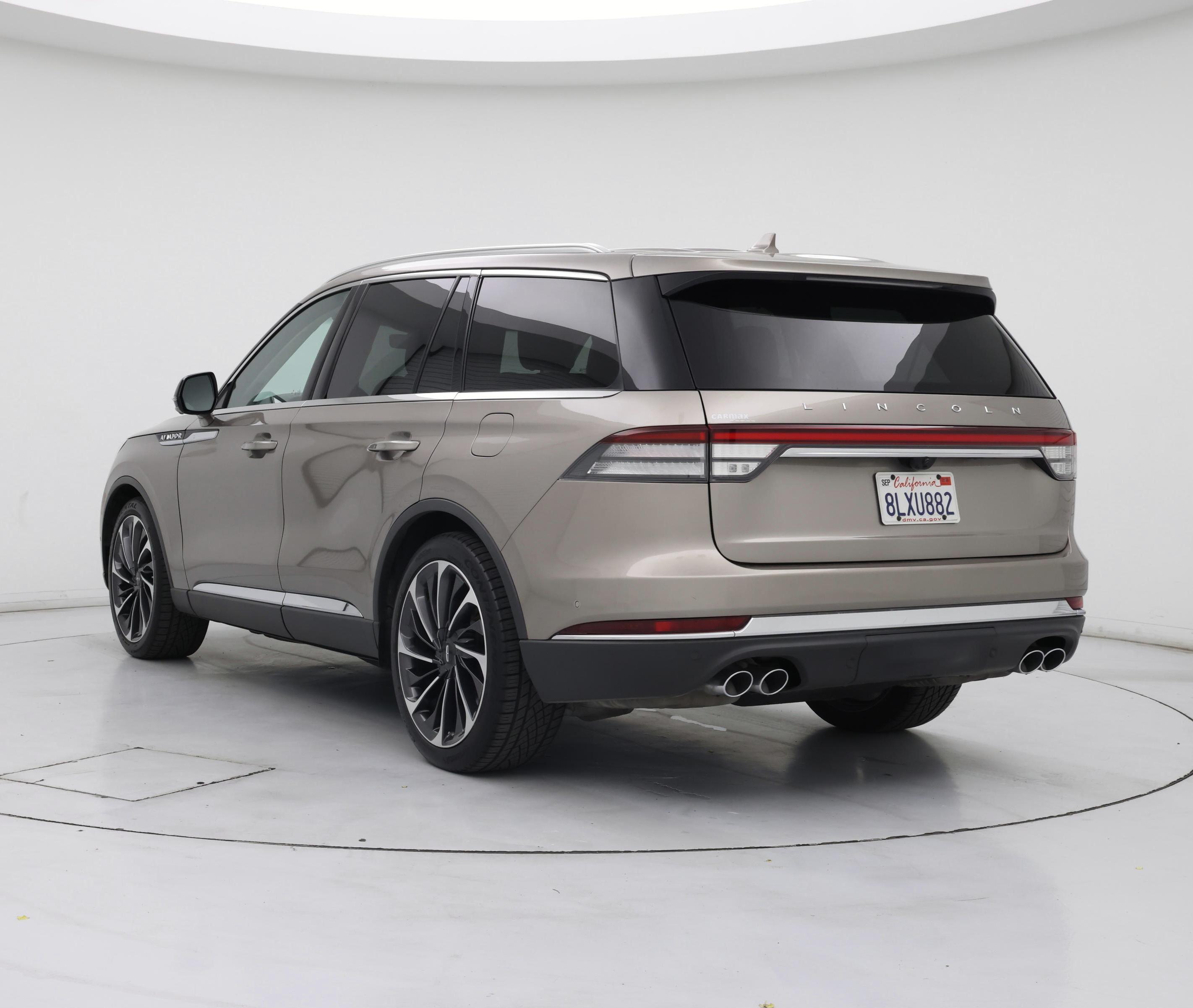 Thumbnail: 2020 Lincoln Aviator - 2