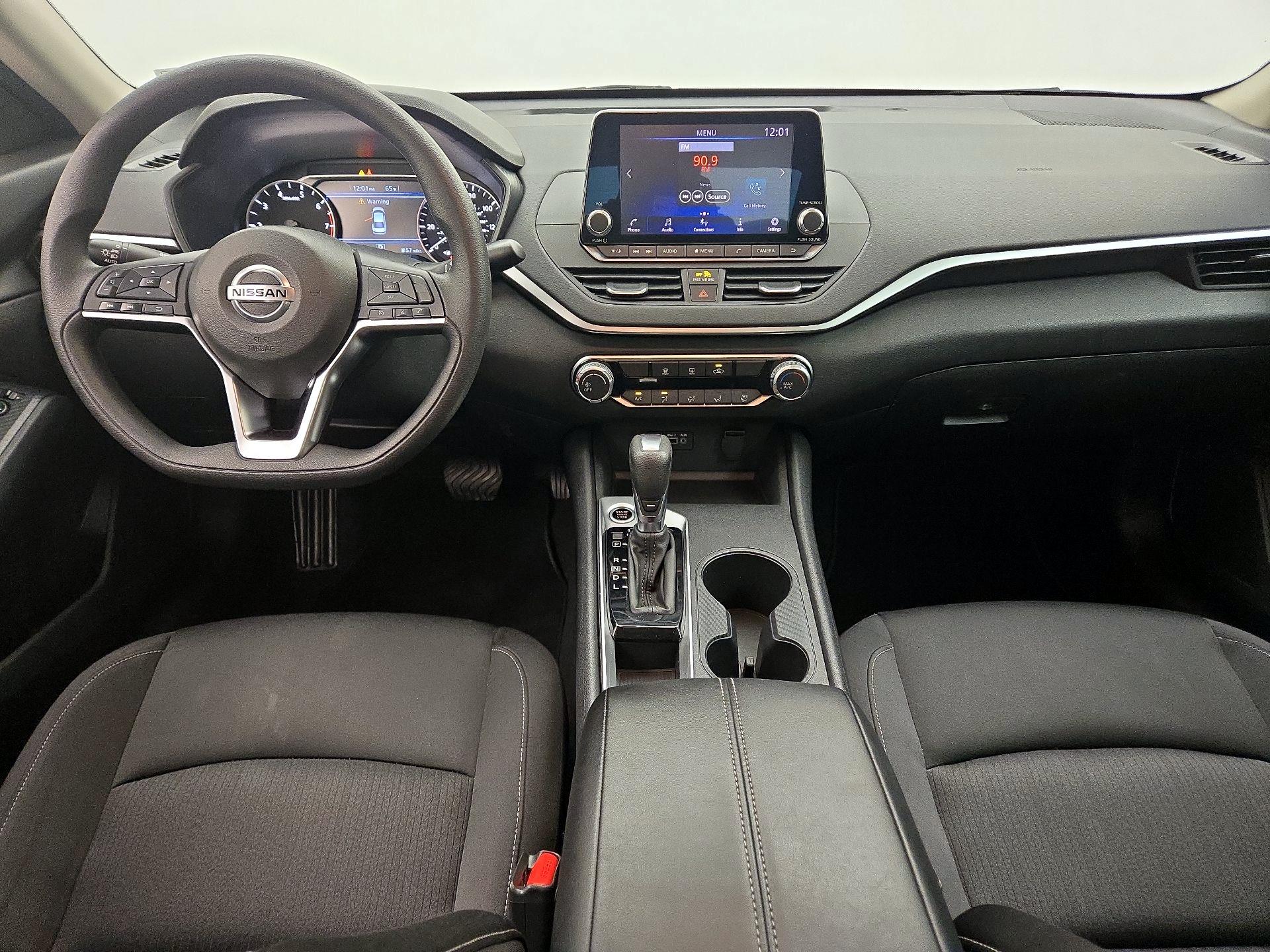 Thumbnail: 2020 Nissan Altima - 9