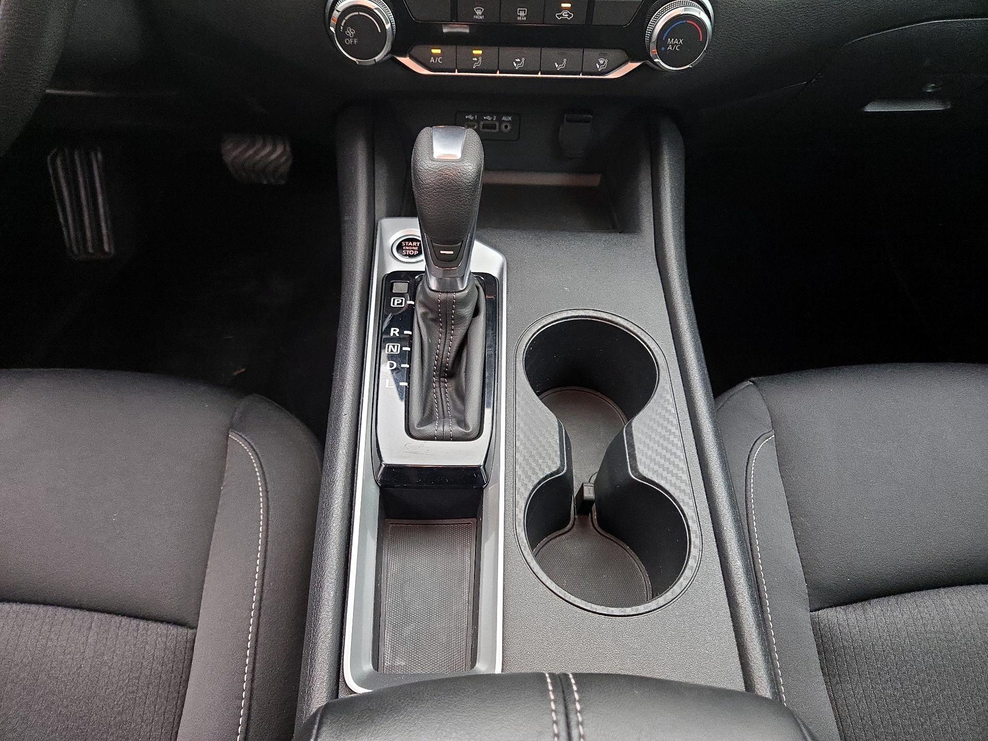 Thumbnail: 2020 Nissan Altima - 17