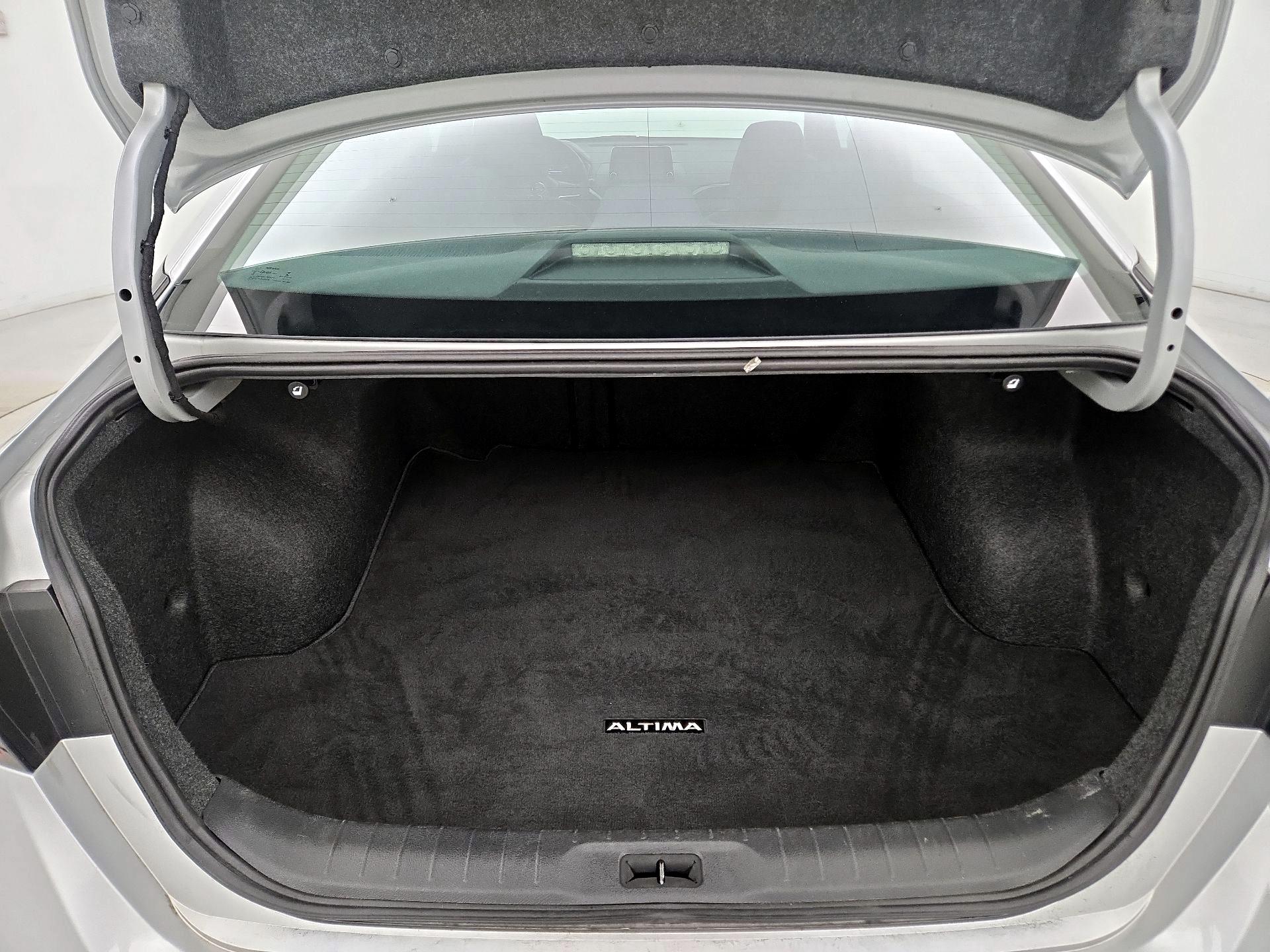 Thumbnail: 2020 Nissan Altima - 19