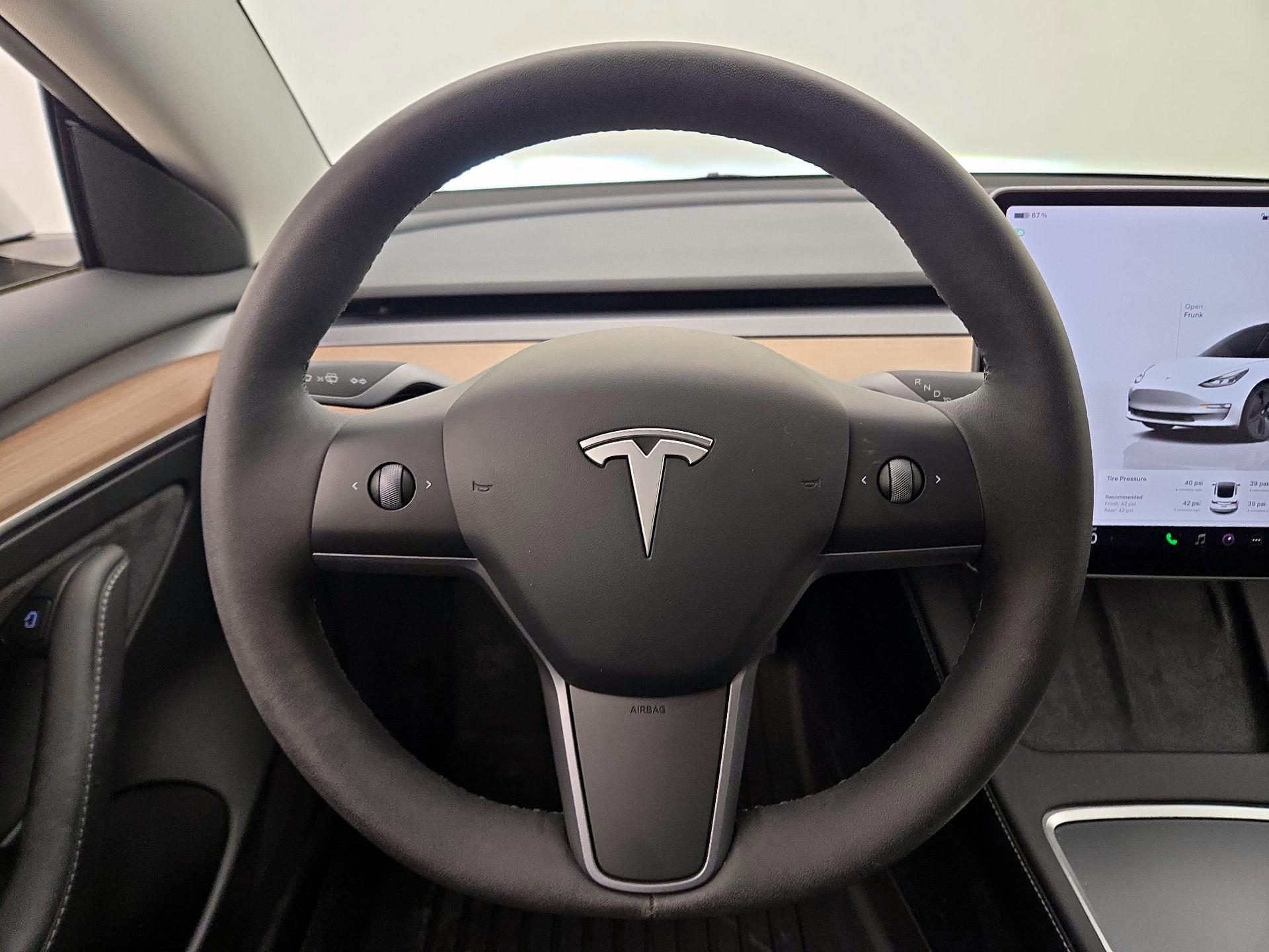 Thumbnail: 2023 Tesla Model 3 - 10