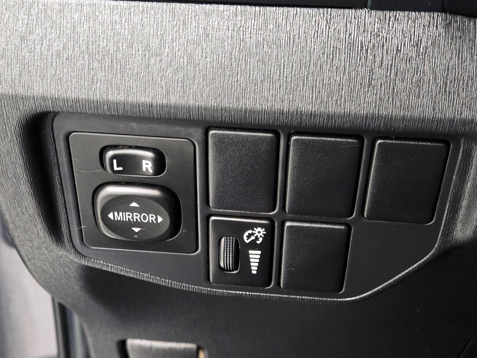 Thumbnail: 2015 Toyota Prius - 13