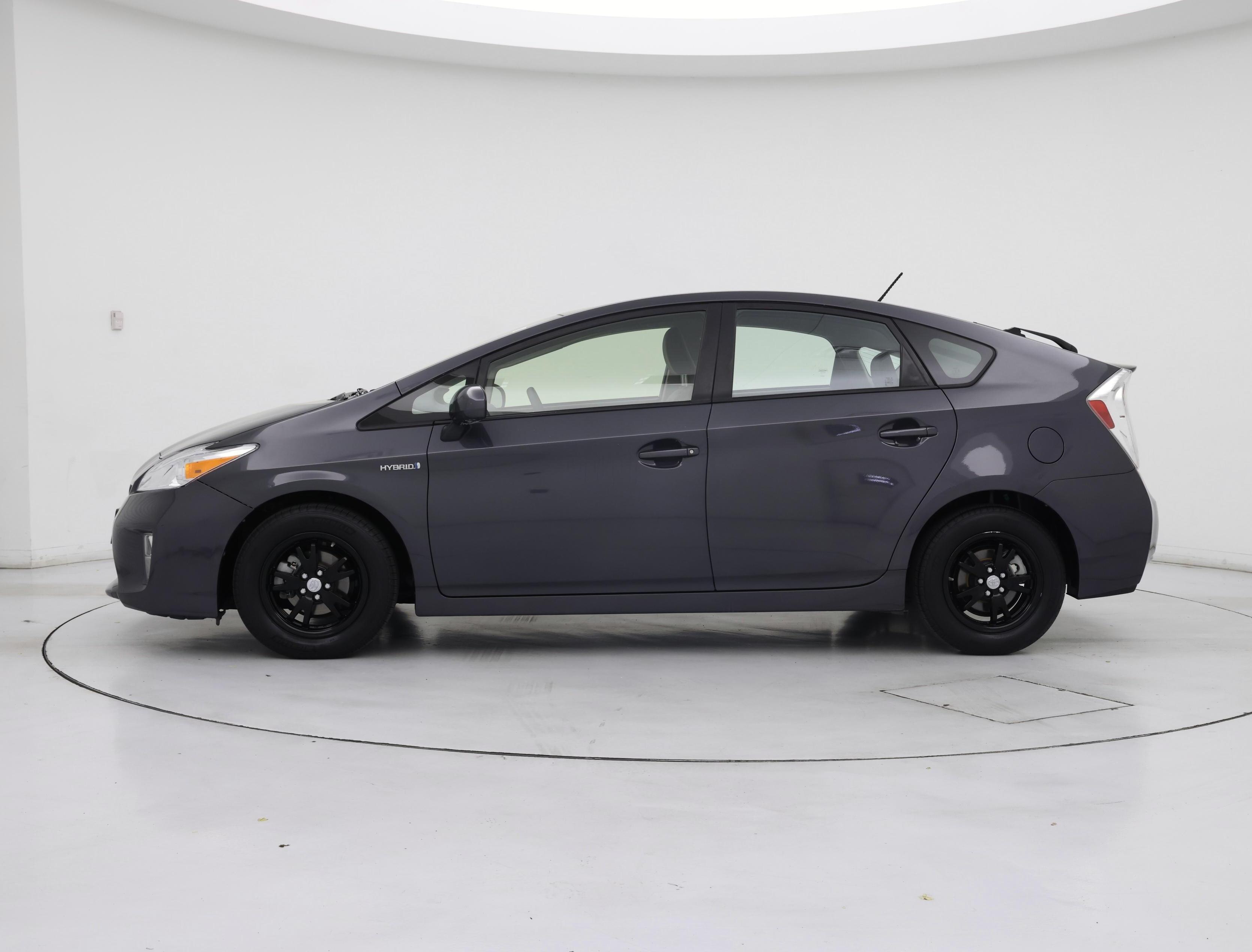 Thumbnail: 2015 Toyota Prius - 3