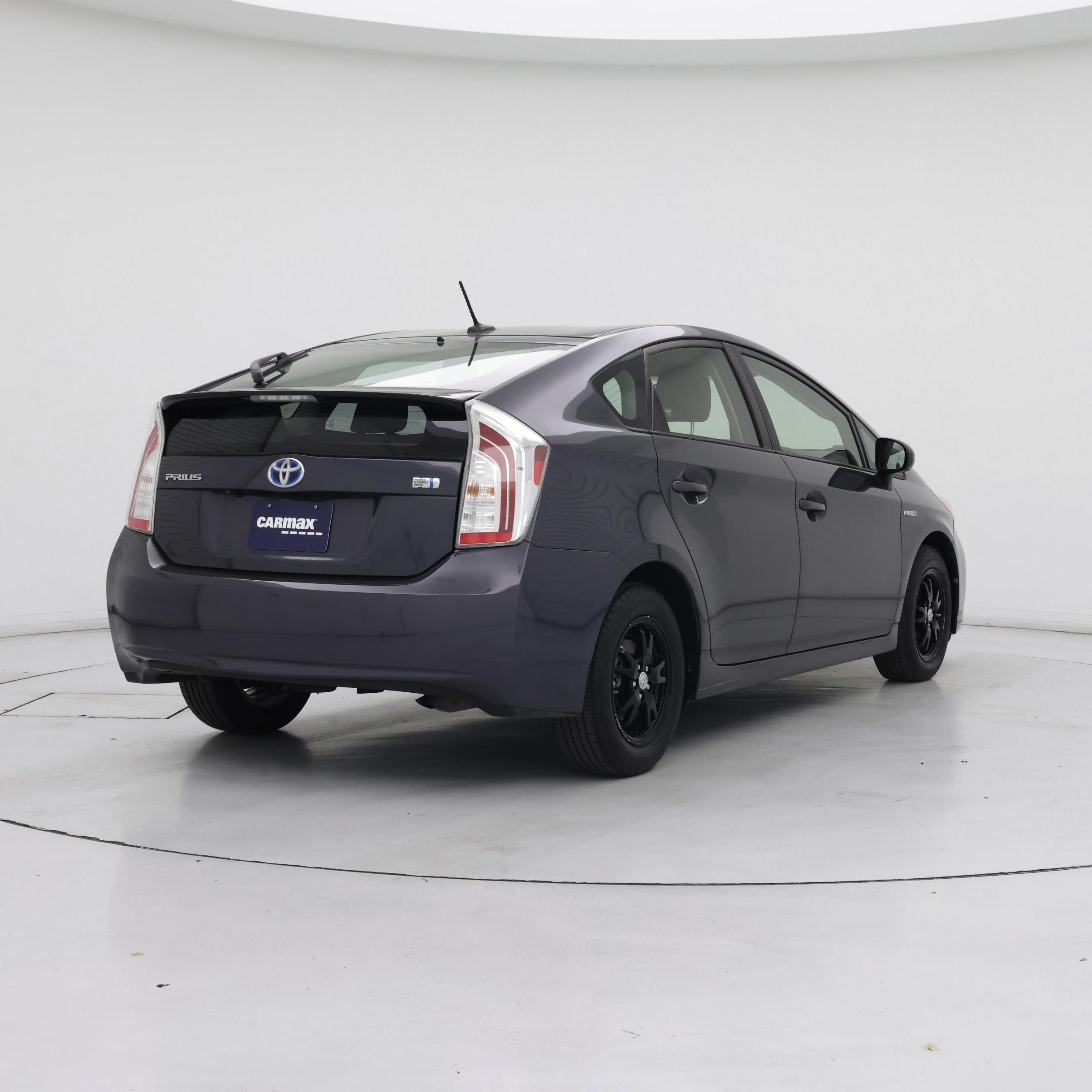 Thumbnail: 2015 Toyota Prius - 8