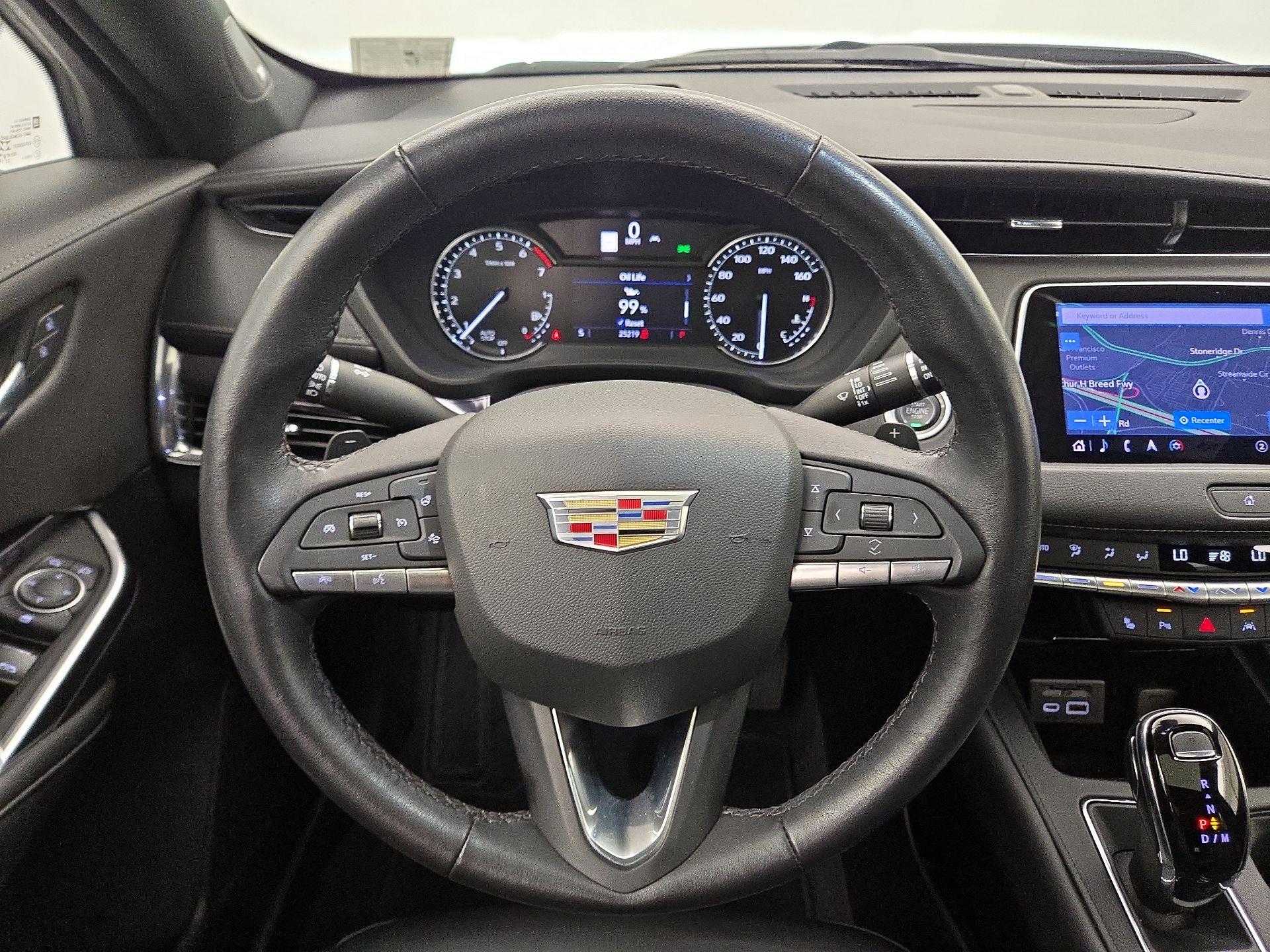 Thumbnail: 2023 Cadillac XT4 - 10