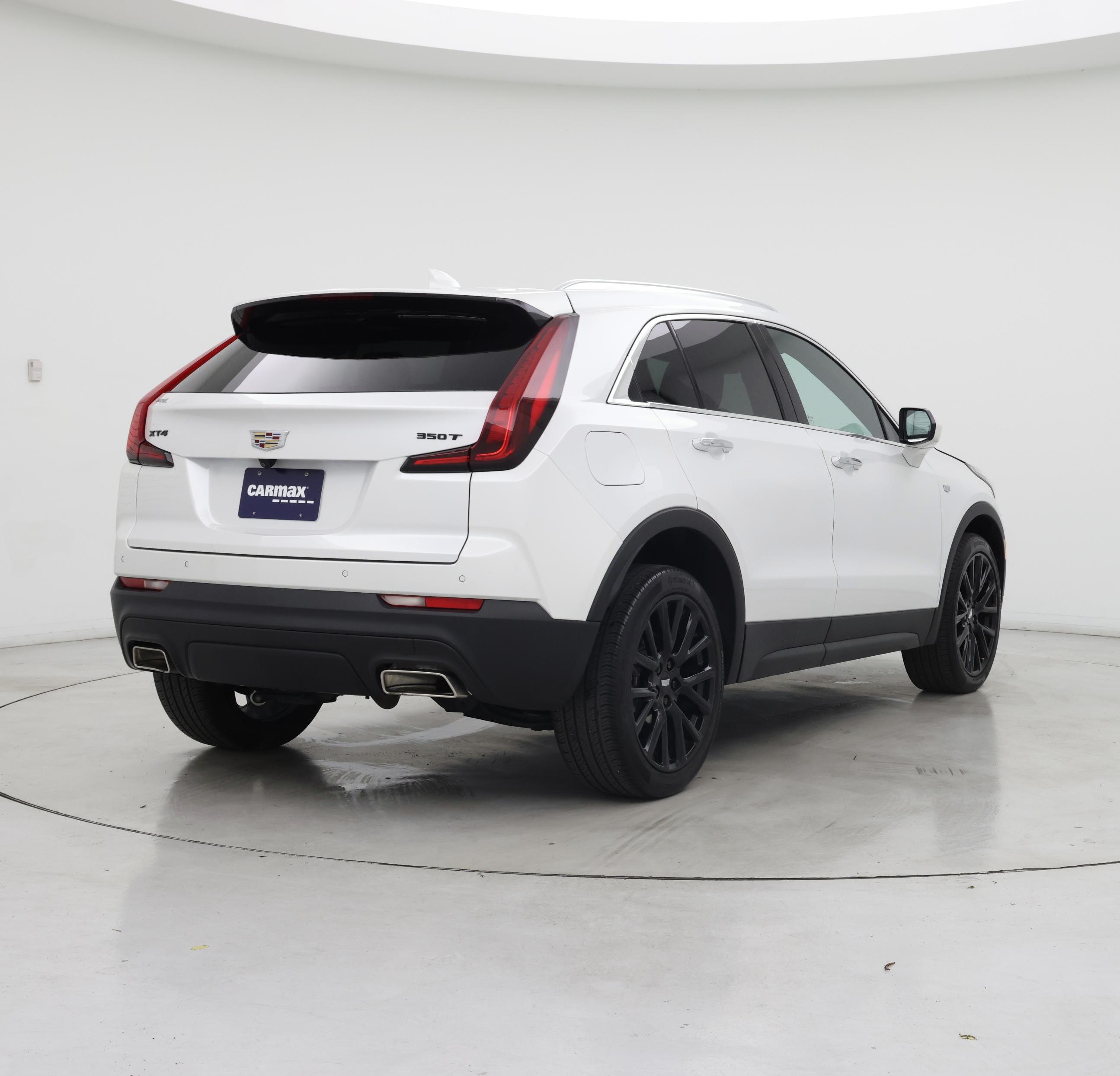 Thumbnail: 2023 Cadillac XT4 - 8