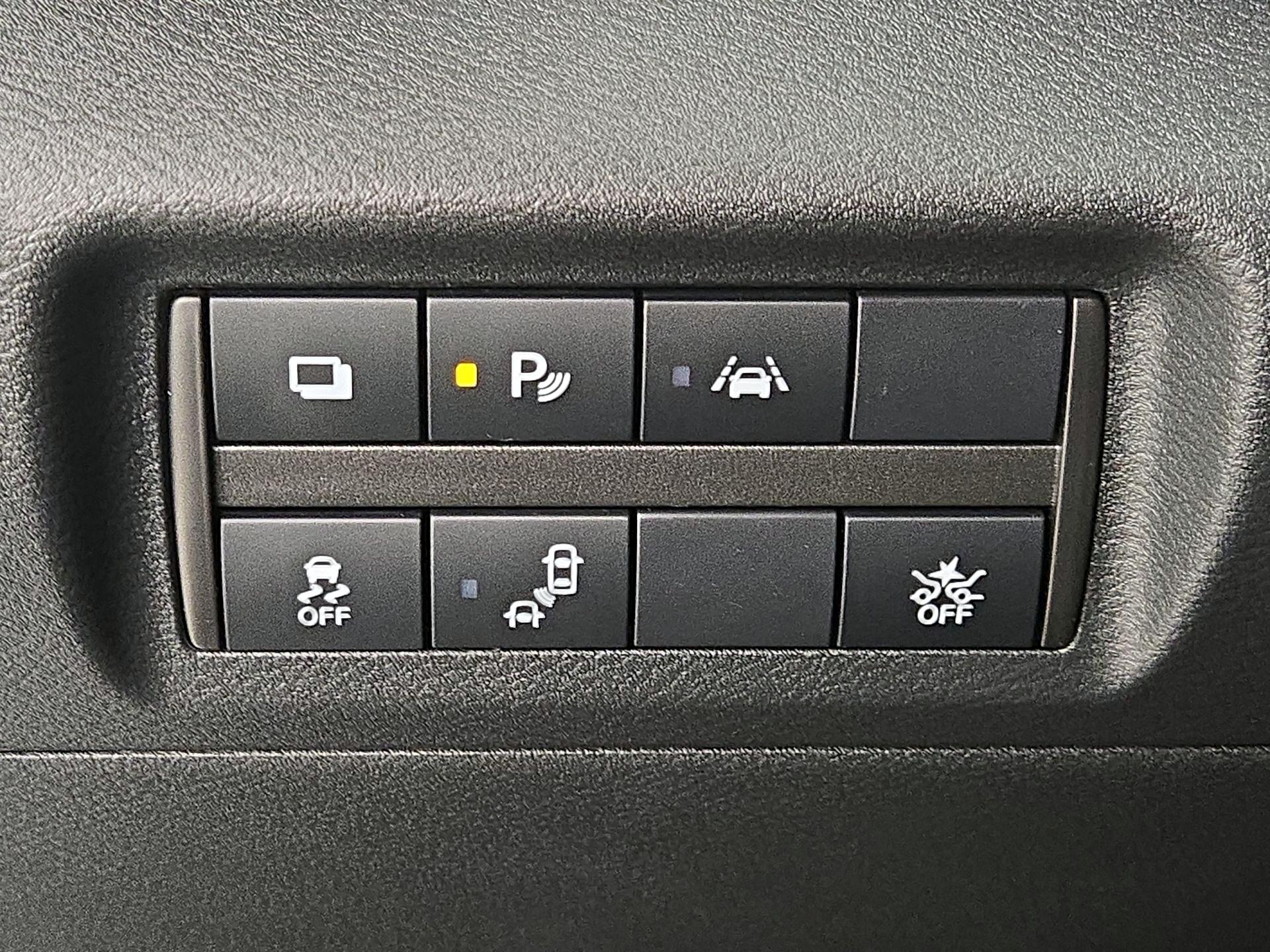 Thumbnail: 2020 Nissan Kicks - 13