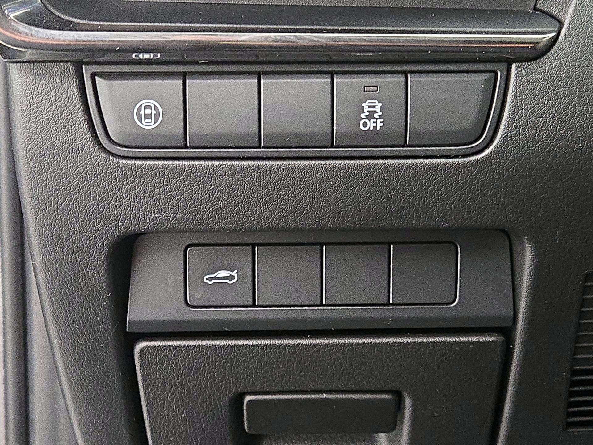 Thumbnail: 2019 Mazda Mazda3 - 13