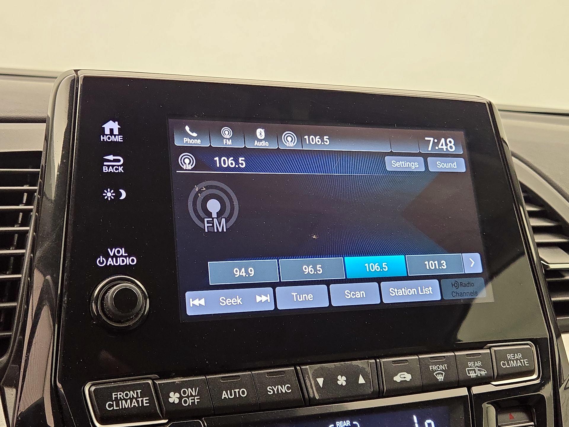 Thumbnail: 2018 Honda Odyssey - 15