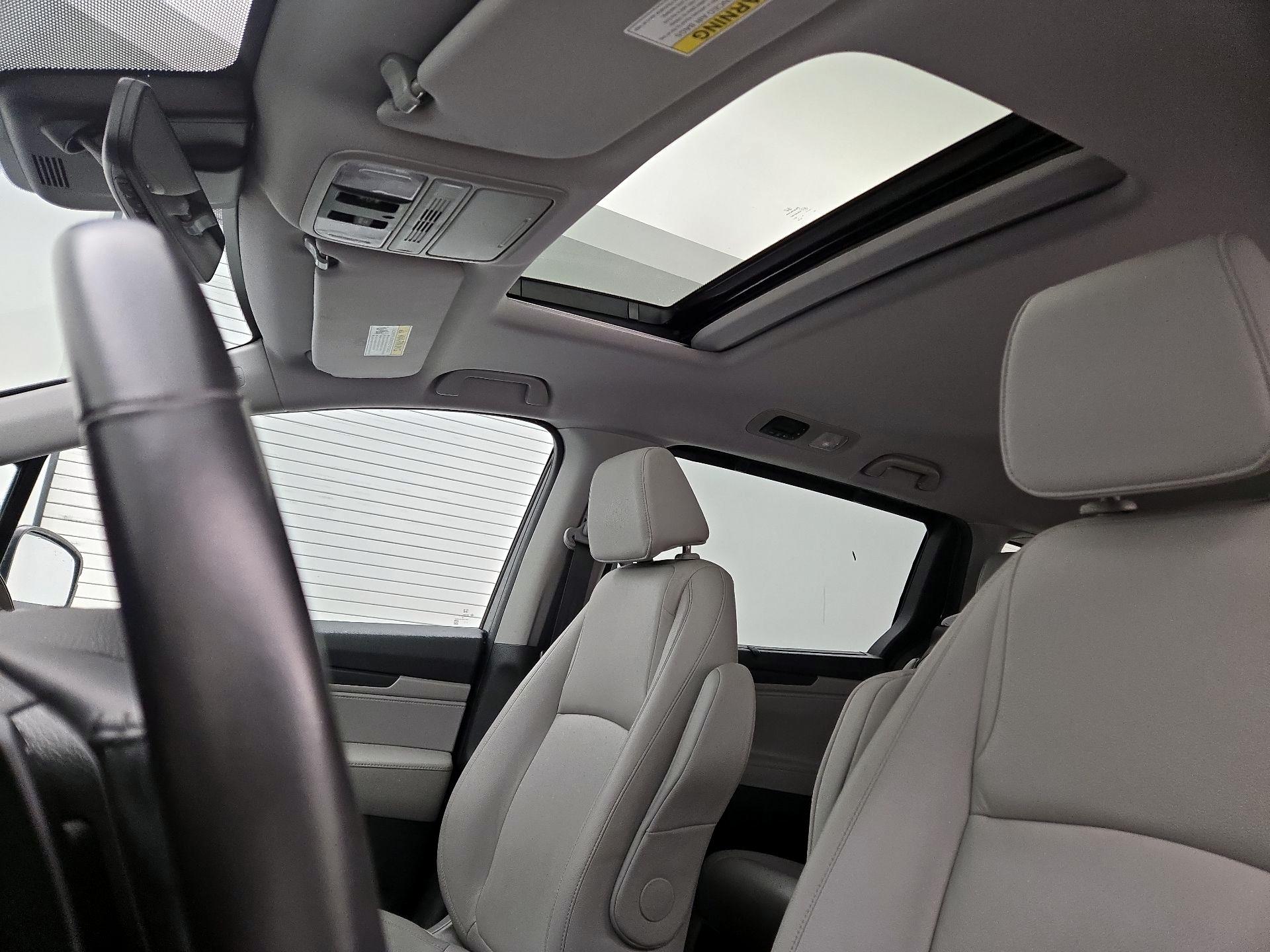 Thumbnail: 2018 Honda Odyssey - 18