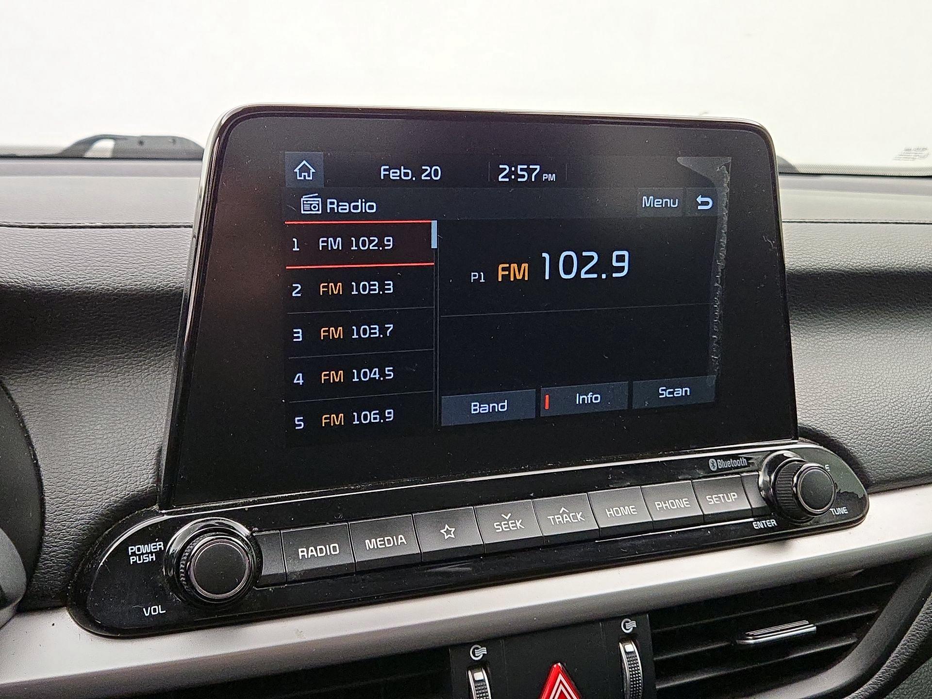 Thumbnail: 2020 Kia Forte - 15