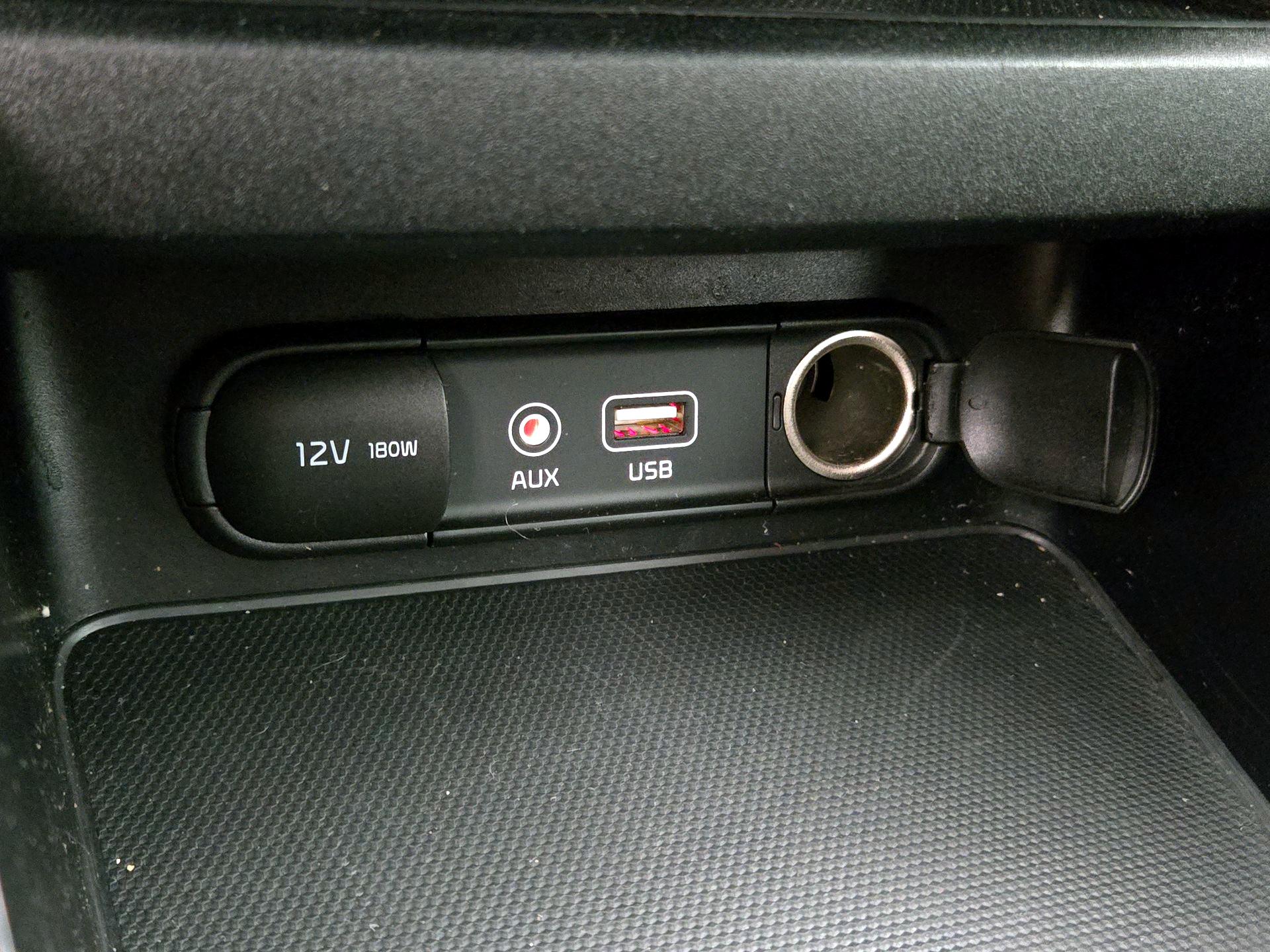 Thumbnail: 2020 Kia Forte - 18