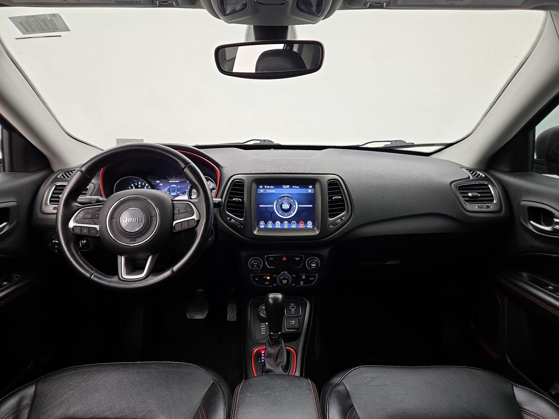 Thumbnail: 2020 Jeep Compass - 9