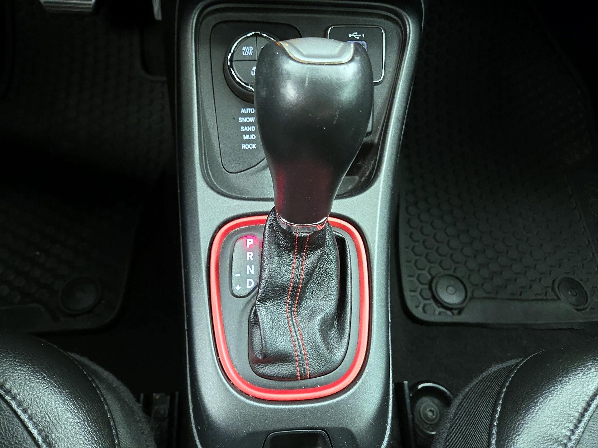 Thumbnail: 2020 Jeep Compass - 18