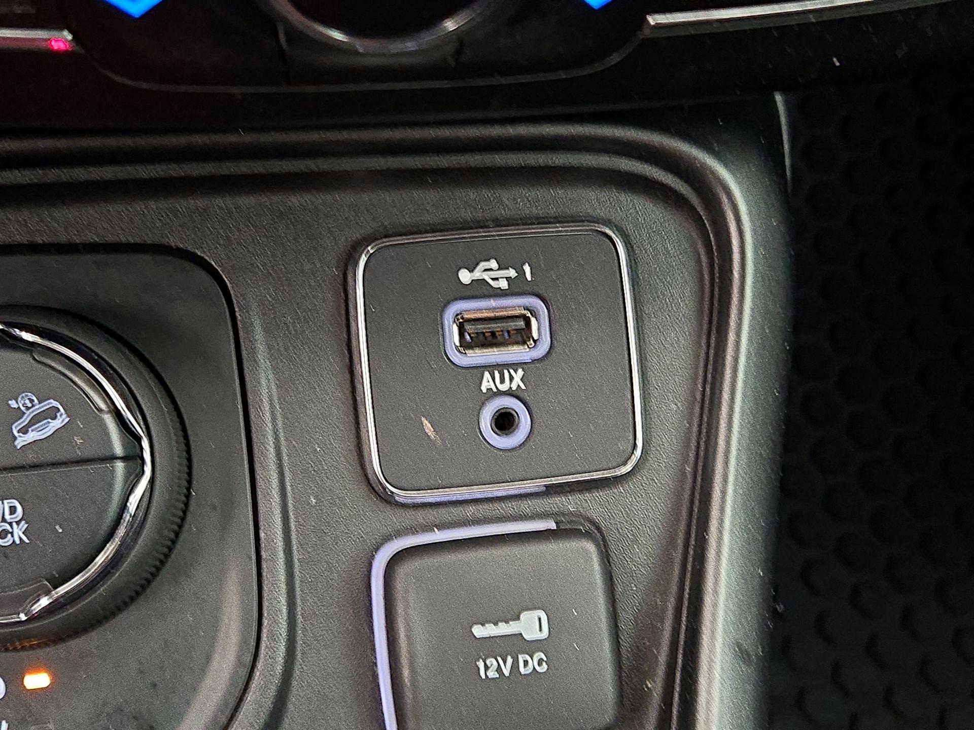 Thumbnail: 2020 Jeep Compass - 19