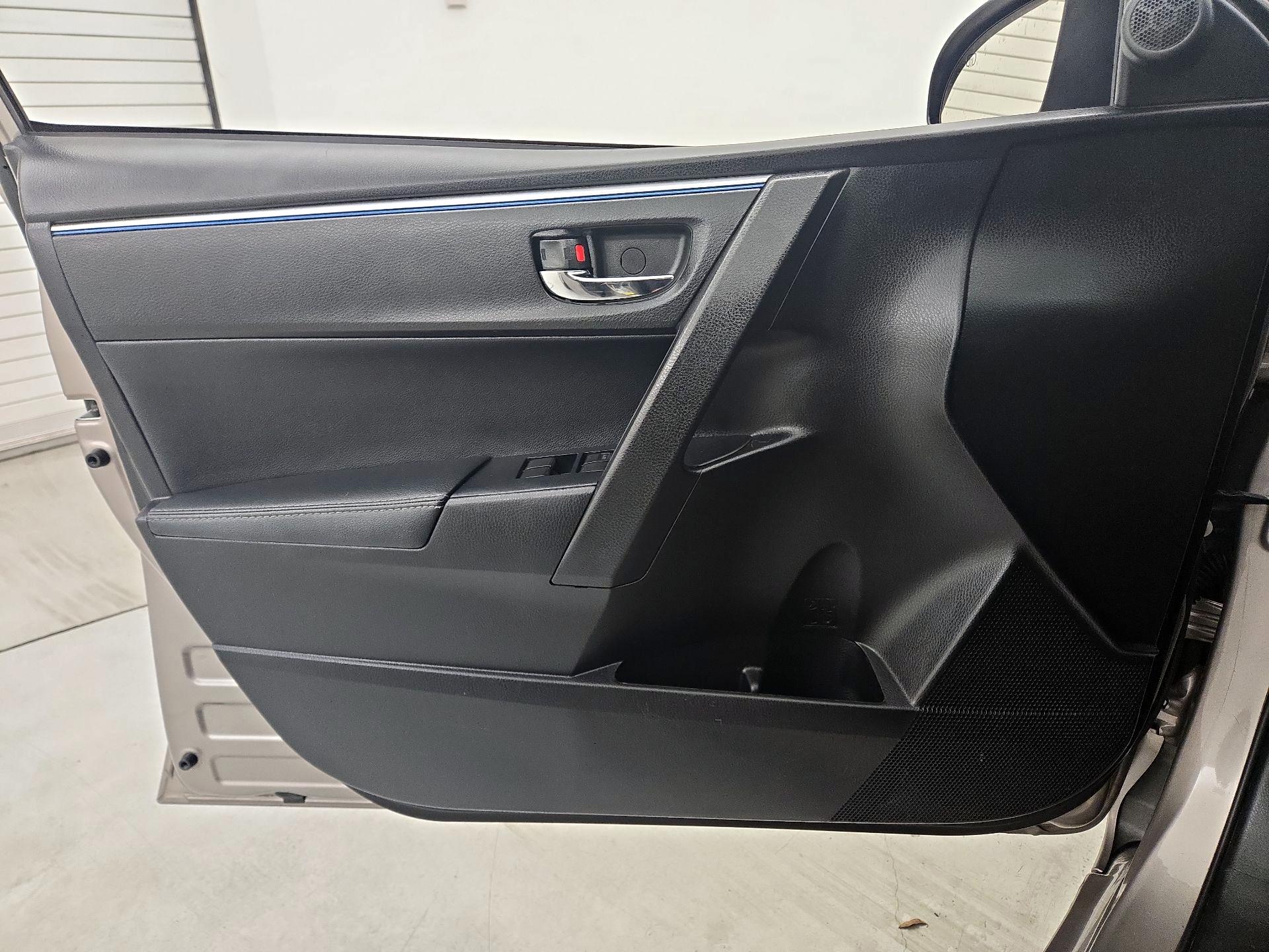 Thumbnail: 2016 Toyota Corolla - 12