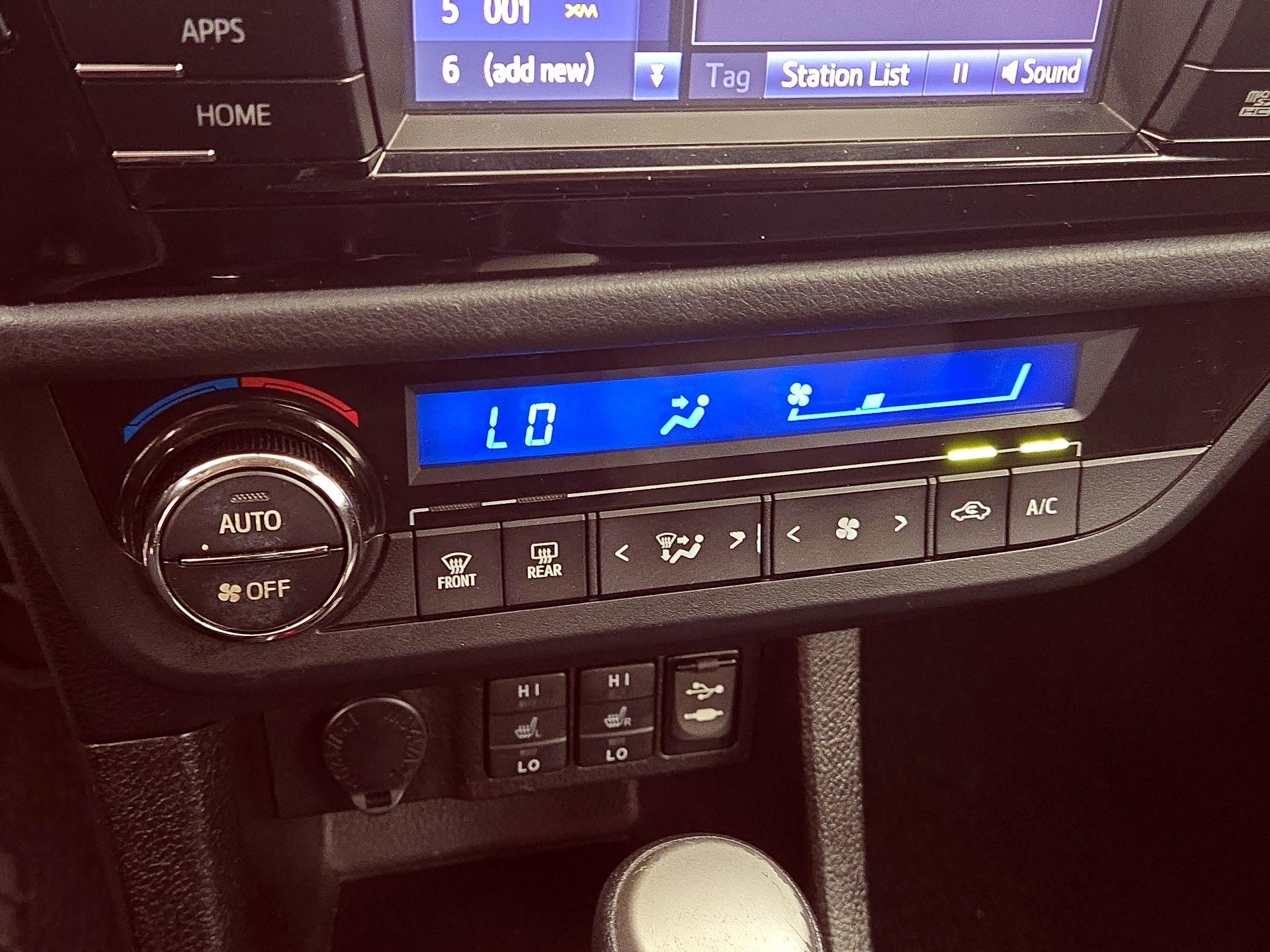 Thumbnail: 2016 Toyota Corolla - 17