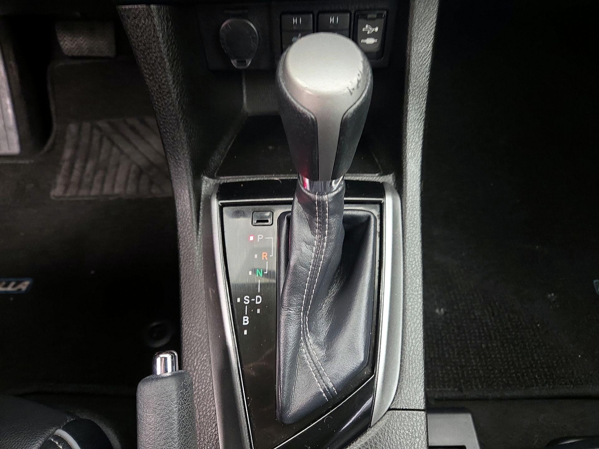 Thumbnail: 2016 Toyota Corolla - 18