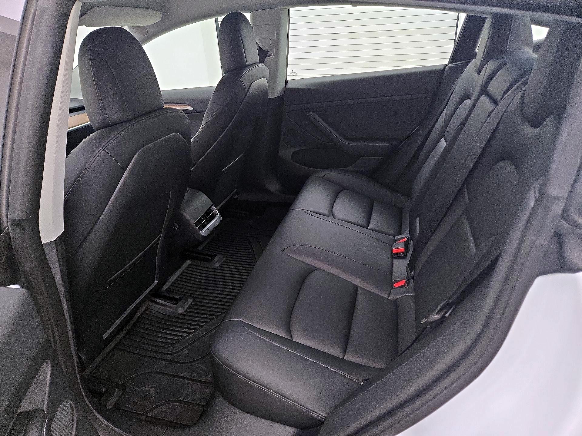 Thumbnail: 2023 Tesla Model 3 - 17