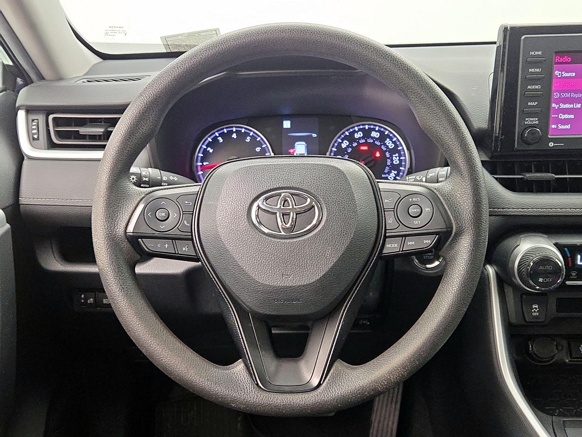 Thumbnail: 2020 Toyota RAV4 - 10