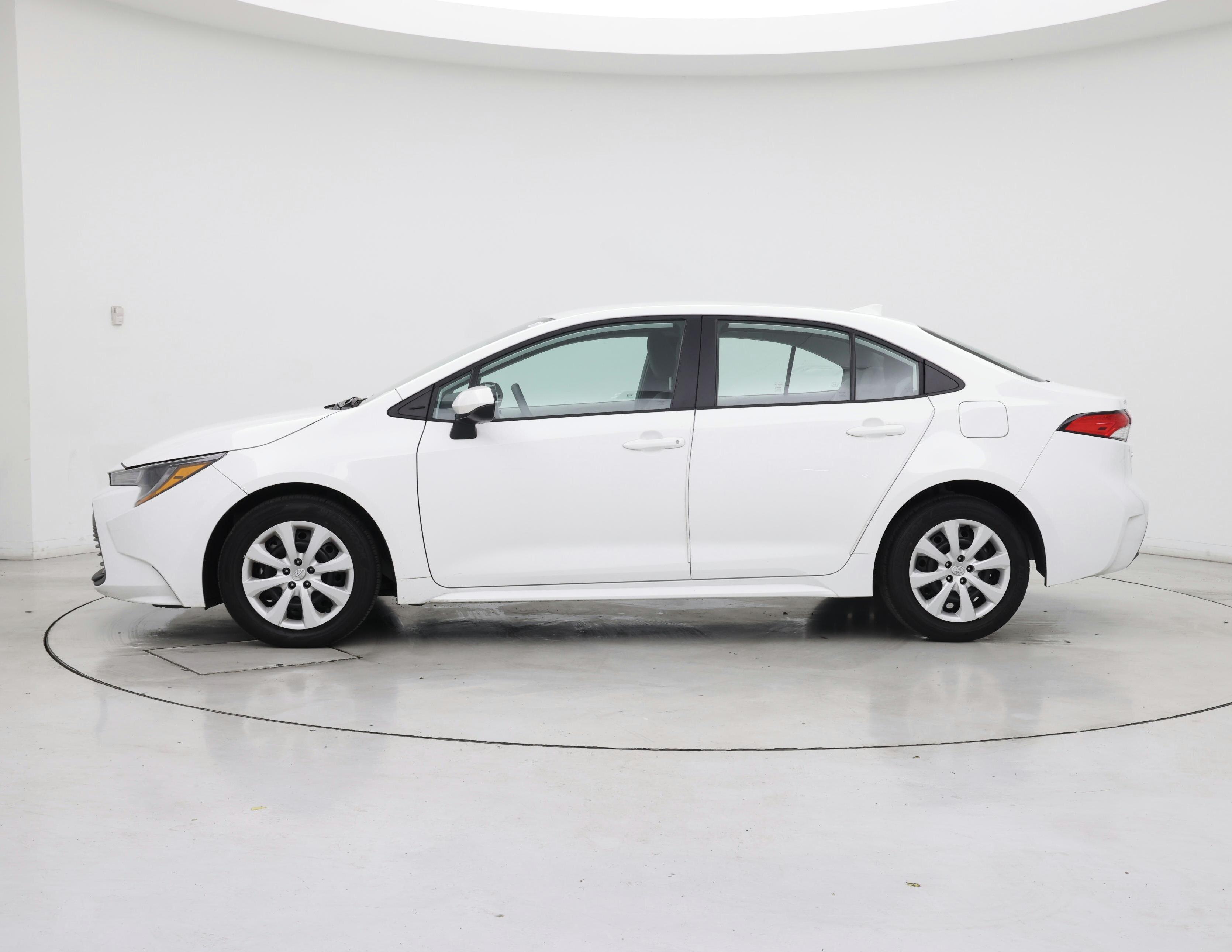 Thumbnail: 2024 Toyota Corolla - 3