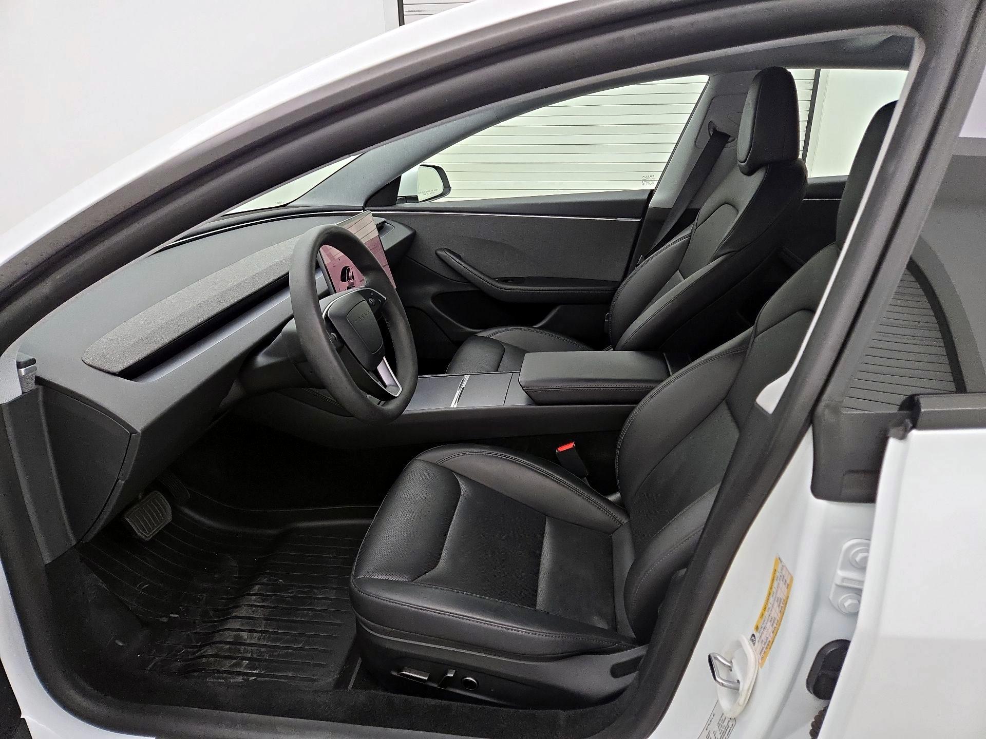 Thumbnail: 2025 Tesla Model 3 - 11