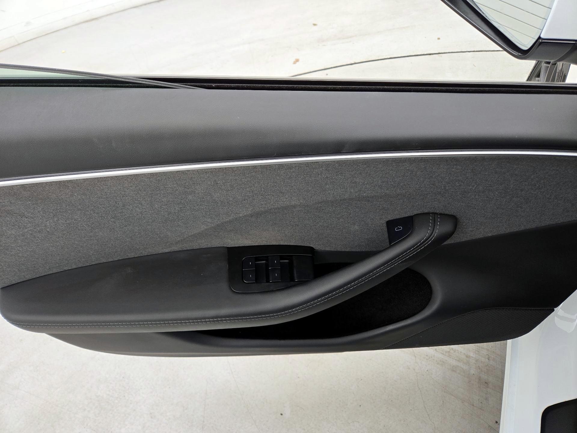 Thumbnail: 2025 Tesla Model 3 - 12