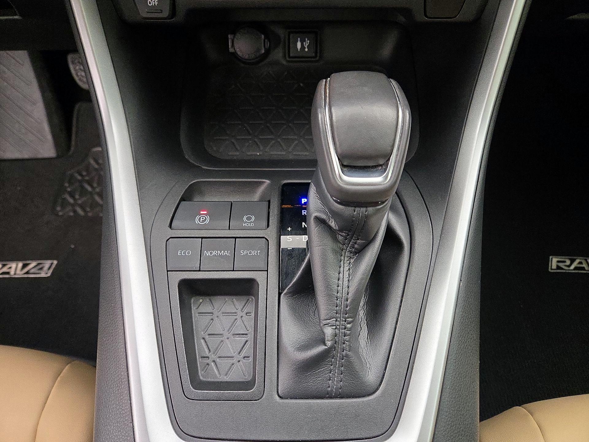 Thumbnail: 2019 Toyota RAV4 - 17