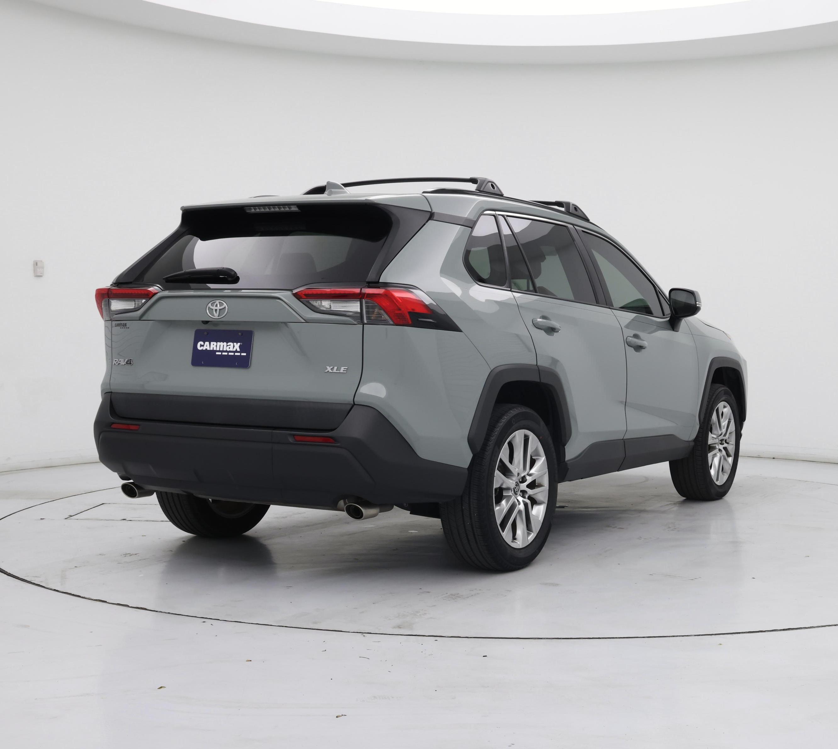 Thumbnail: 2019 Toyota RAV4 - 8