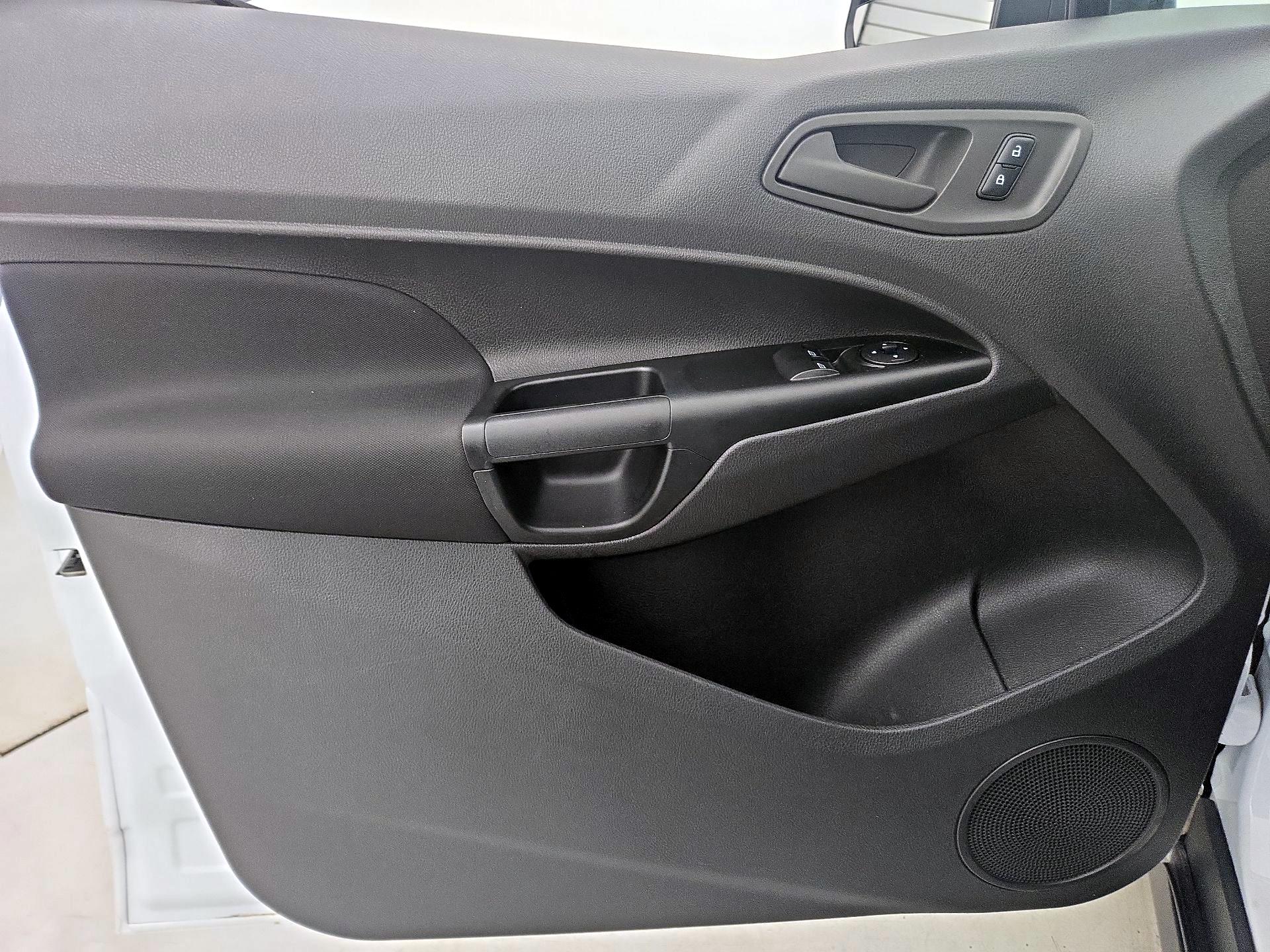 Thumbnail: 2017 Ford Transit Series - 12