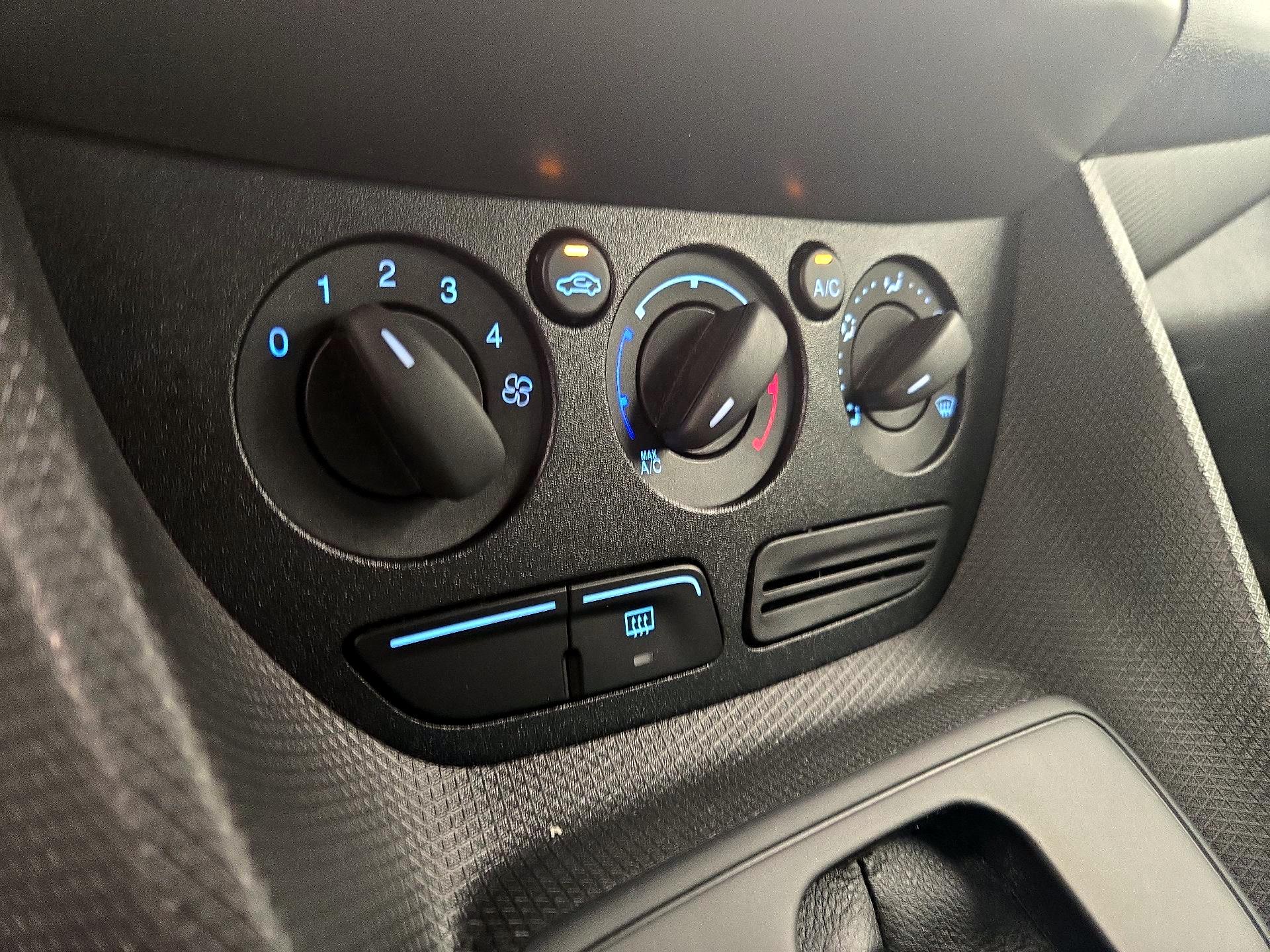 Thumbnail: 2017 Ford Transit Series - 16