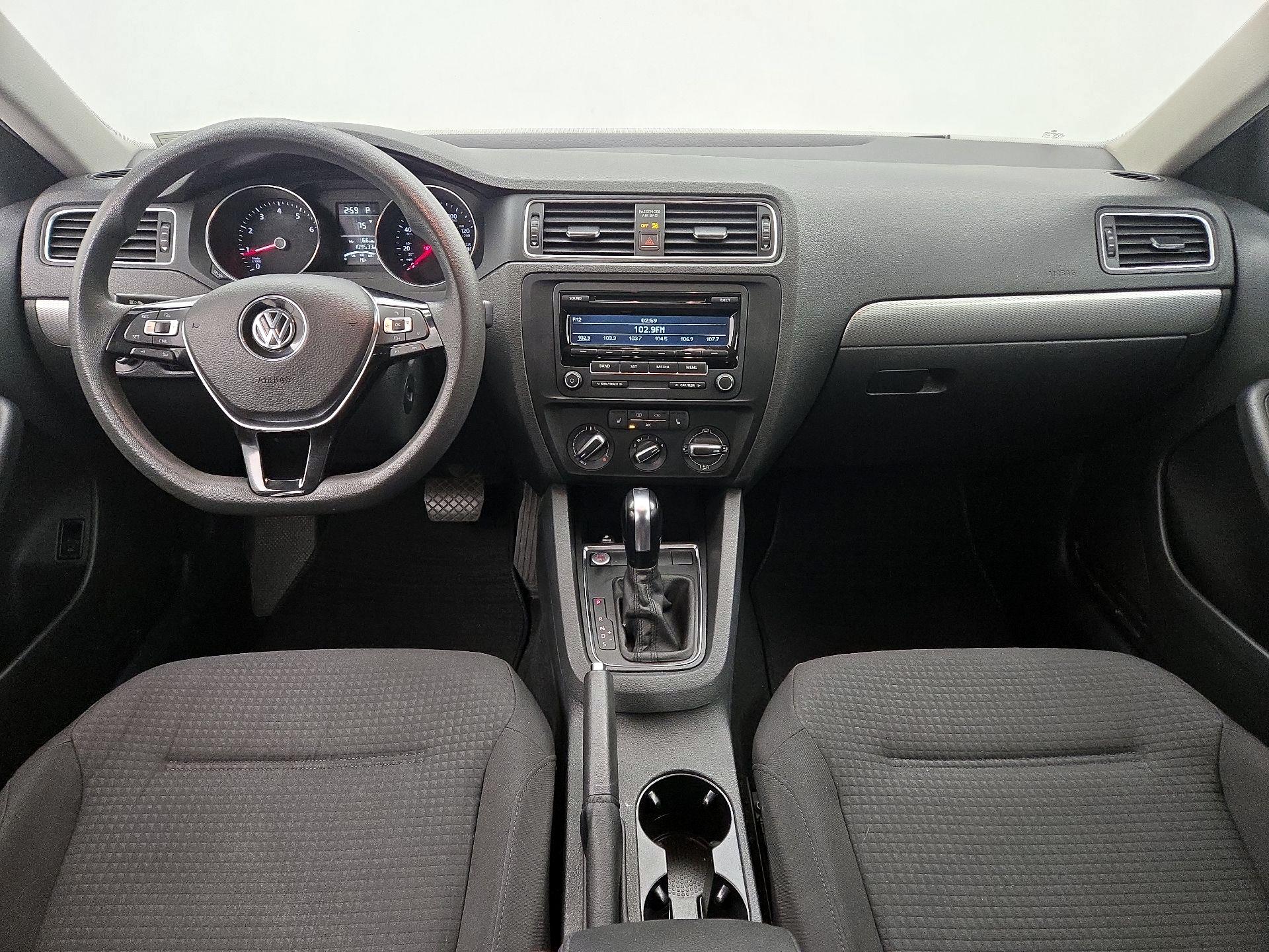 Thumbnail: 2015 Volkswagen Jetta - 9