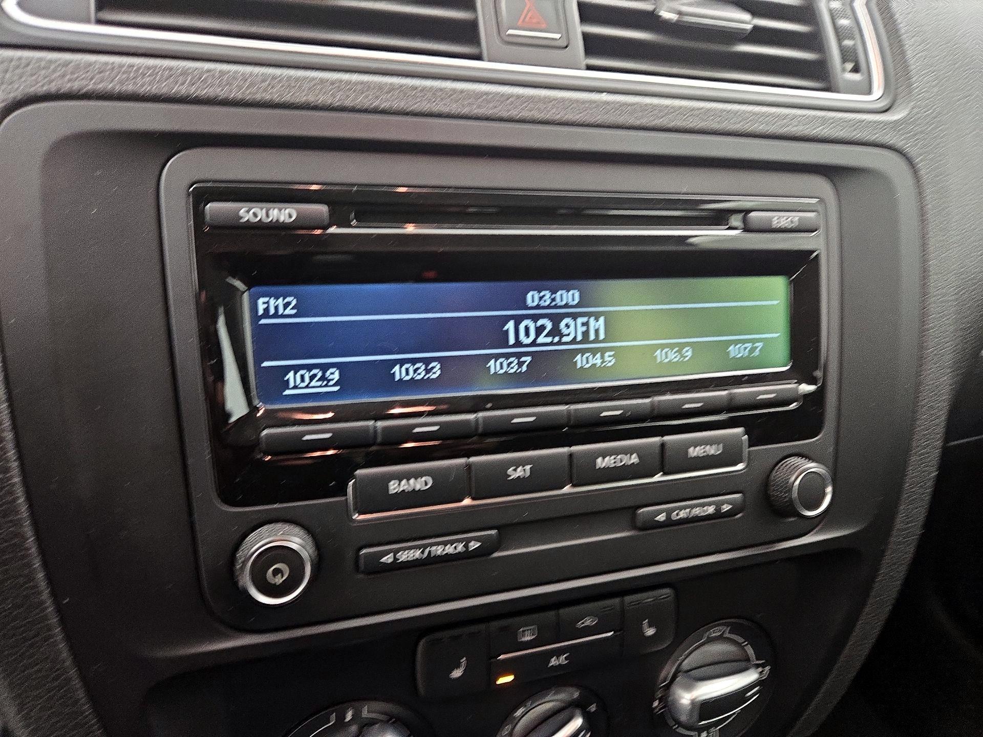 Thumbnail: 2015 Volkswagen Jetta - 13