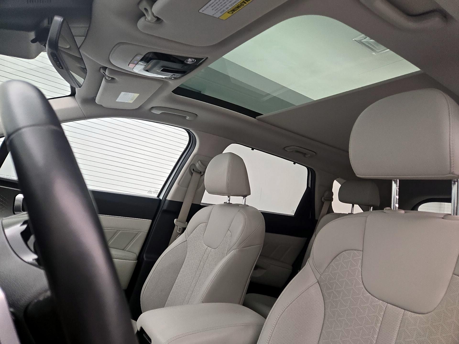 Thumbnail: 2023 Kia Sorento - 19