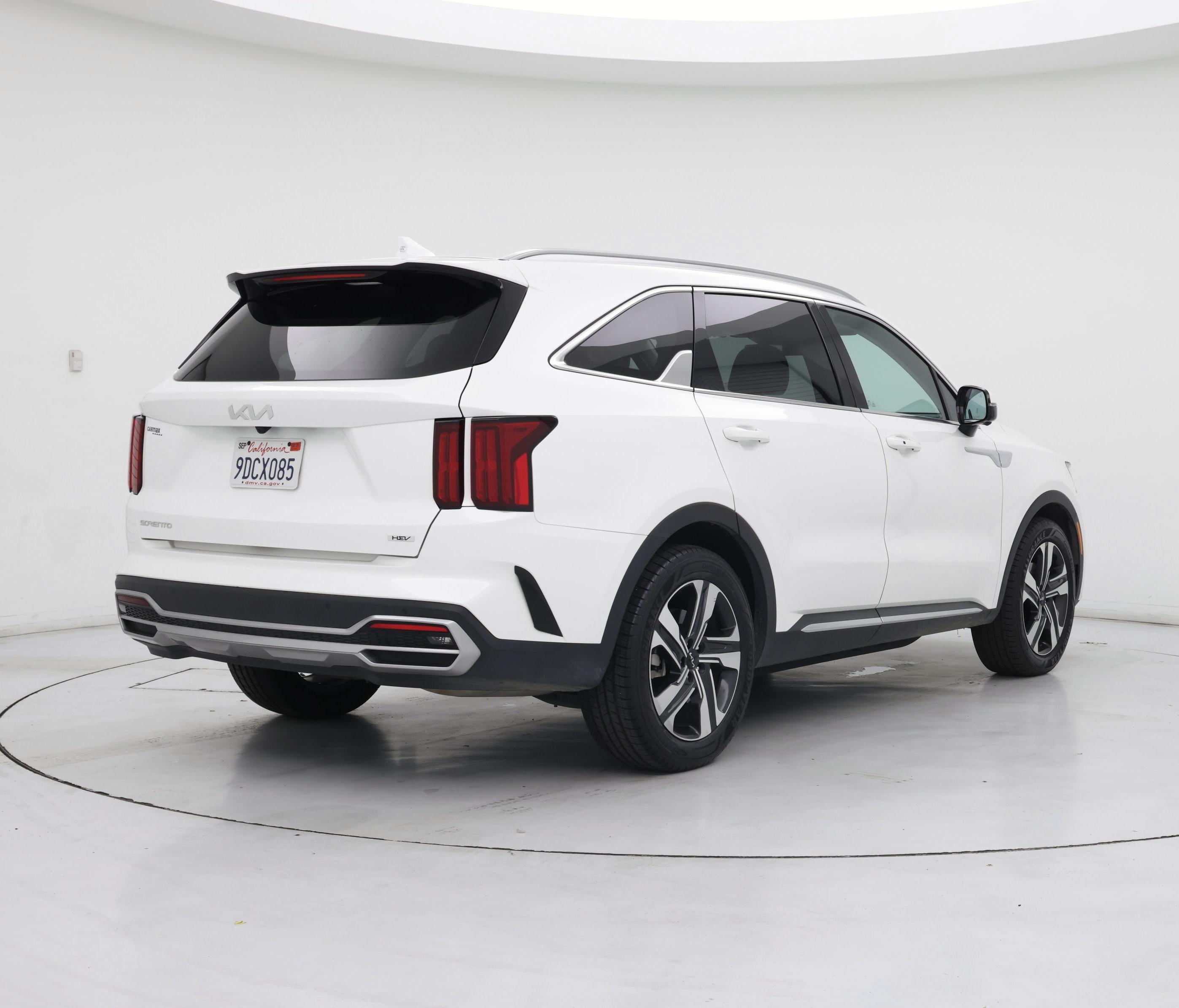 Thumbnail: 2023 Kia Sorento - 8