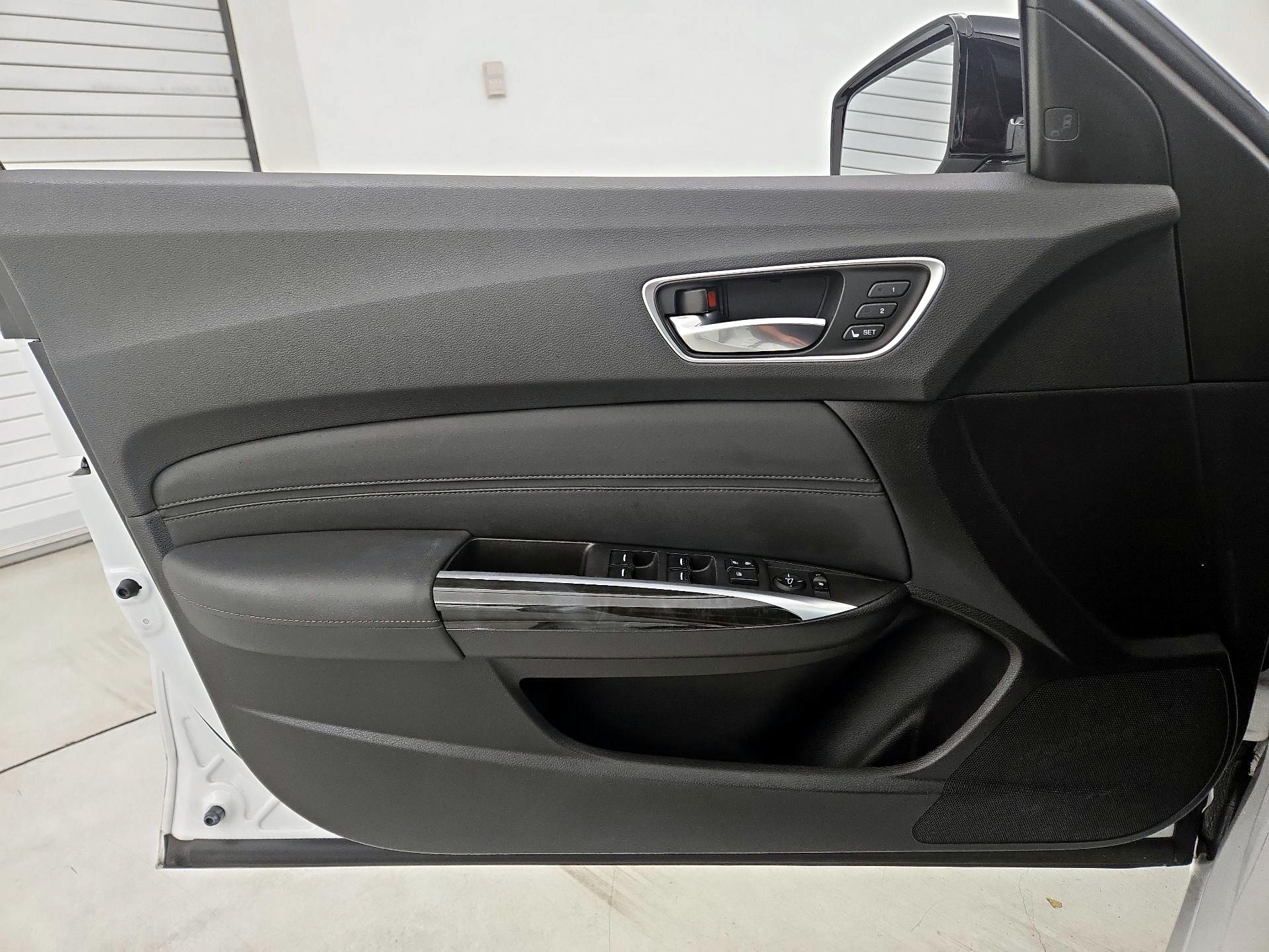 Thumbnail: 2019 Acura TLX - 12