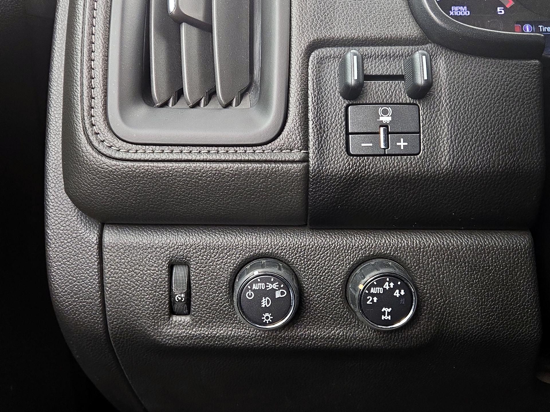 Thumbnail: 2016 GMC Canyon - 13