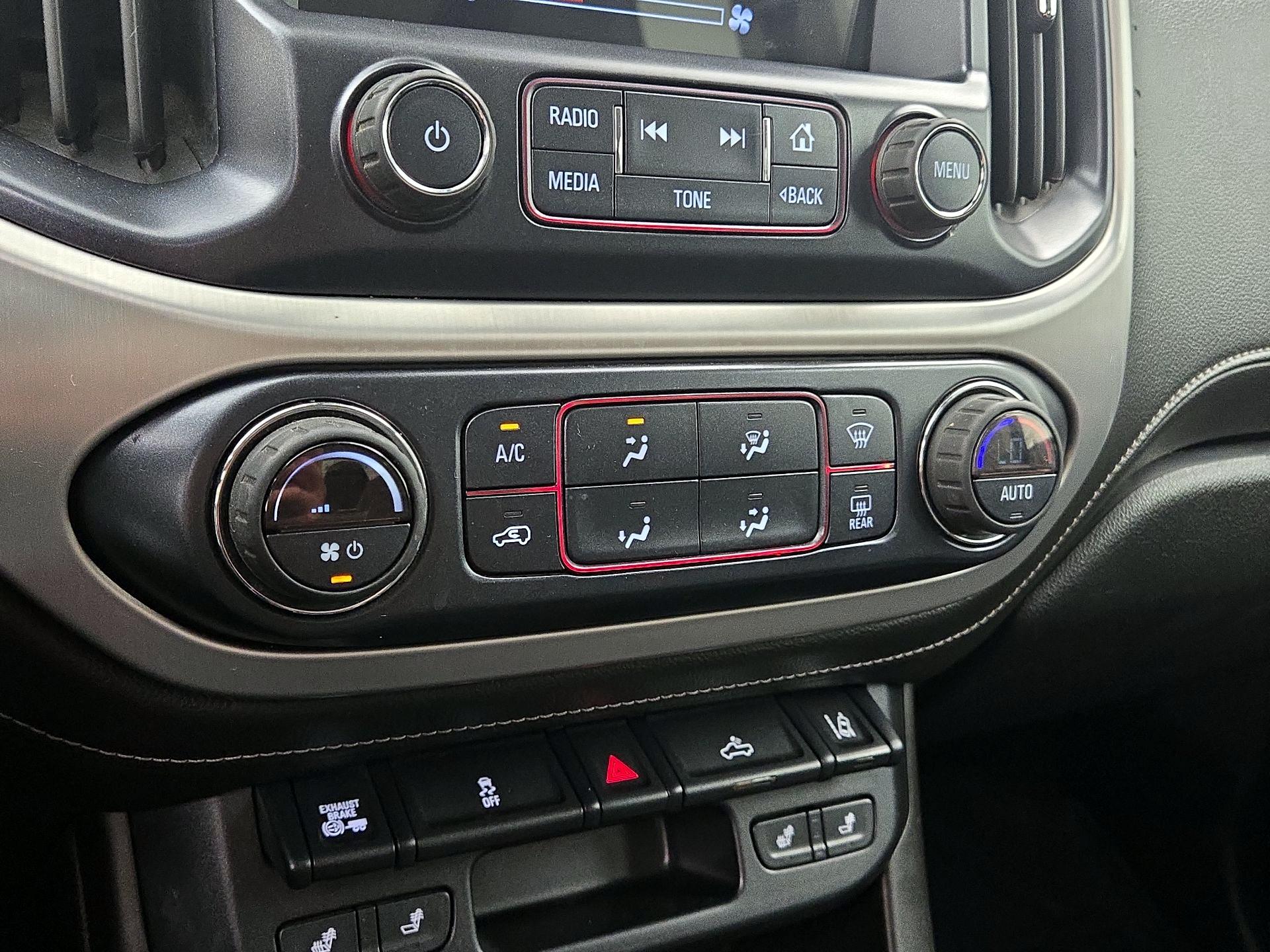 Thumbnail: 2016 GMC Canyon - 16