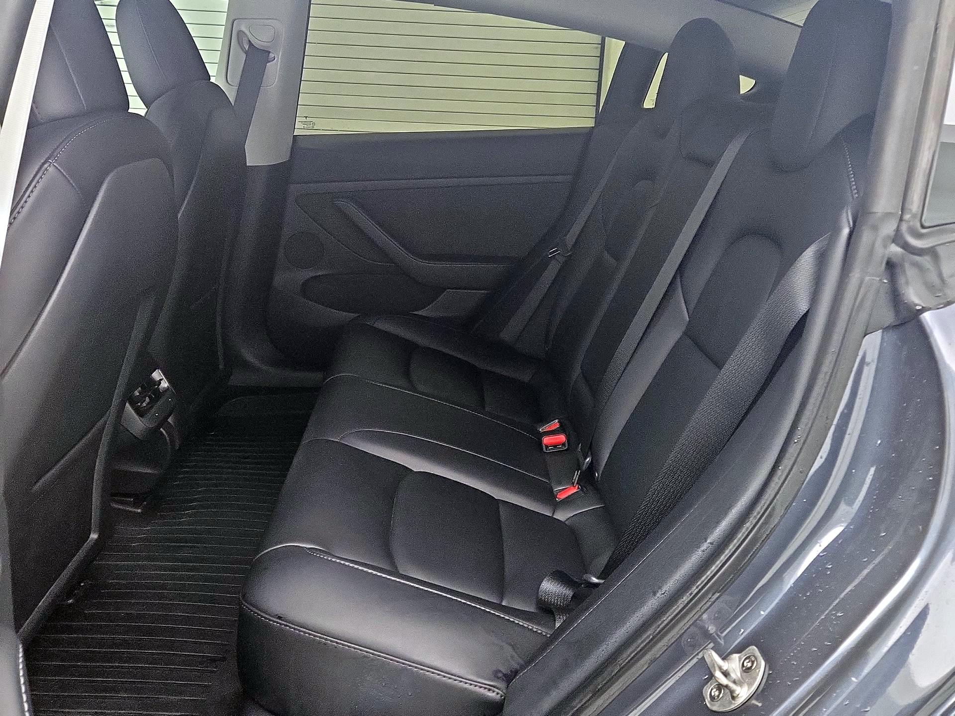 Thumbnail: 2022 Tesla Model 3 - 18