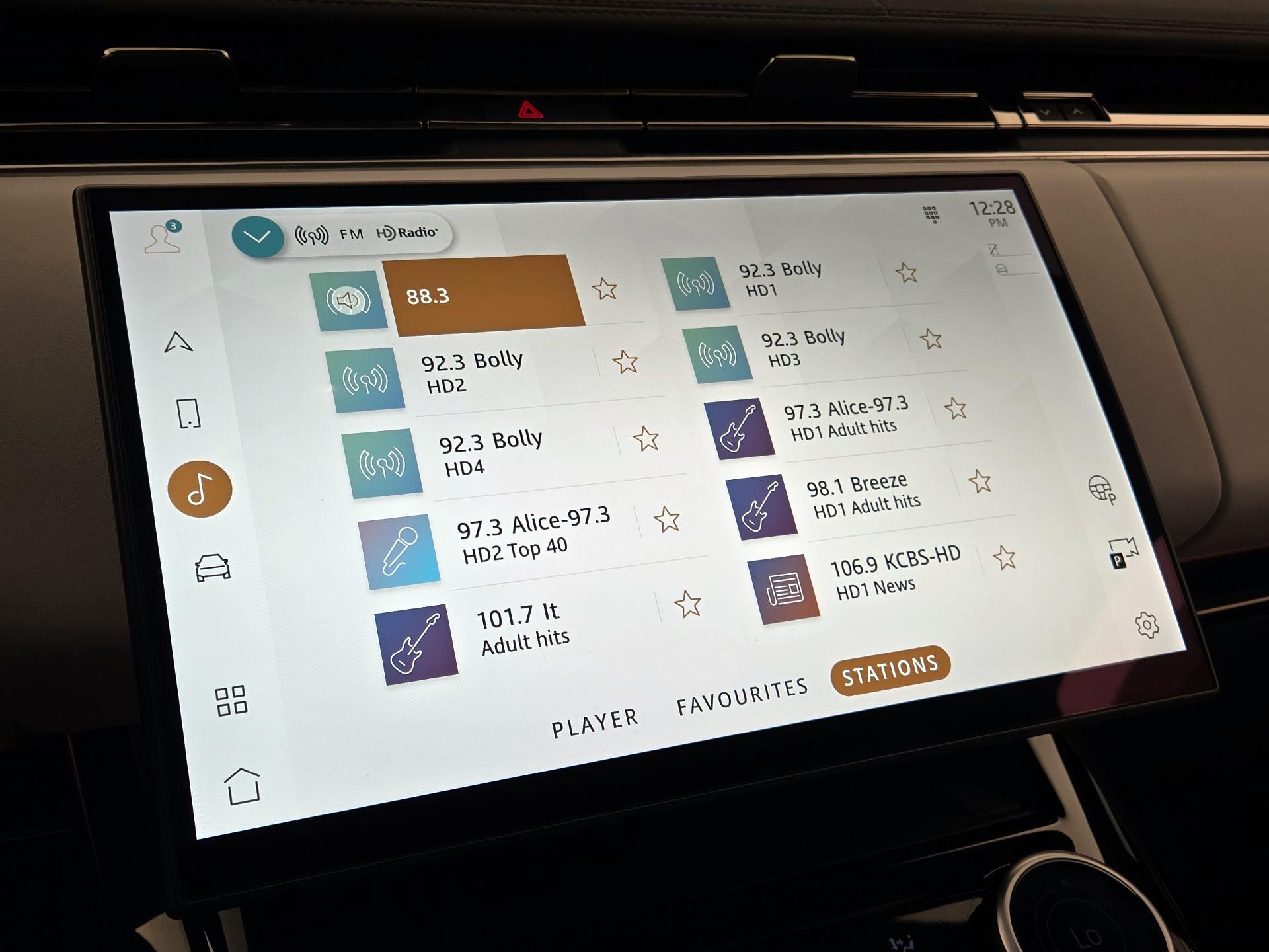 Thumbnail: 2023 Land Rover Range Rover Sport - 16