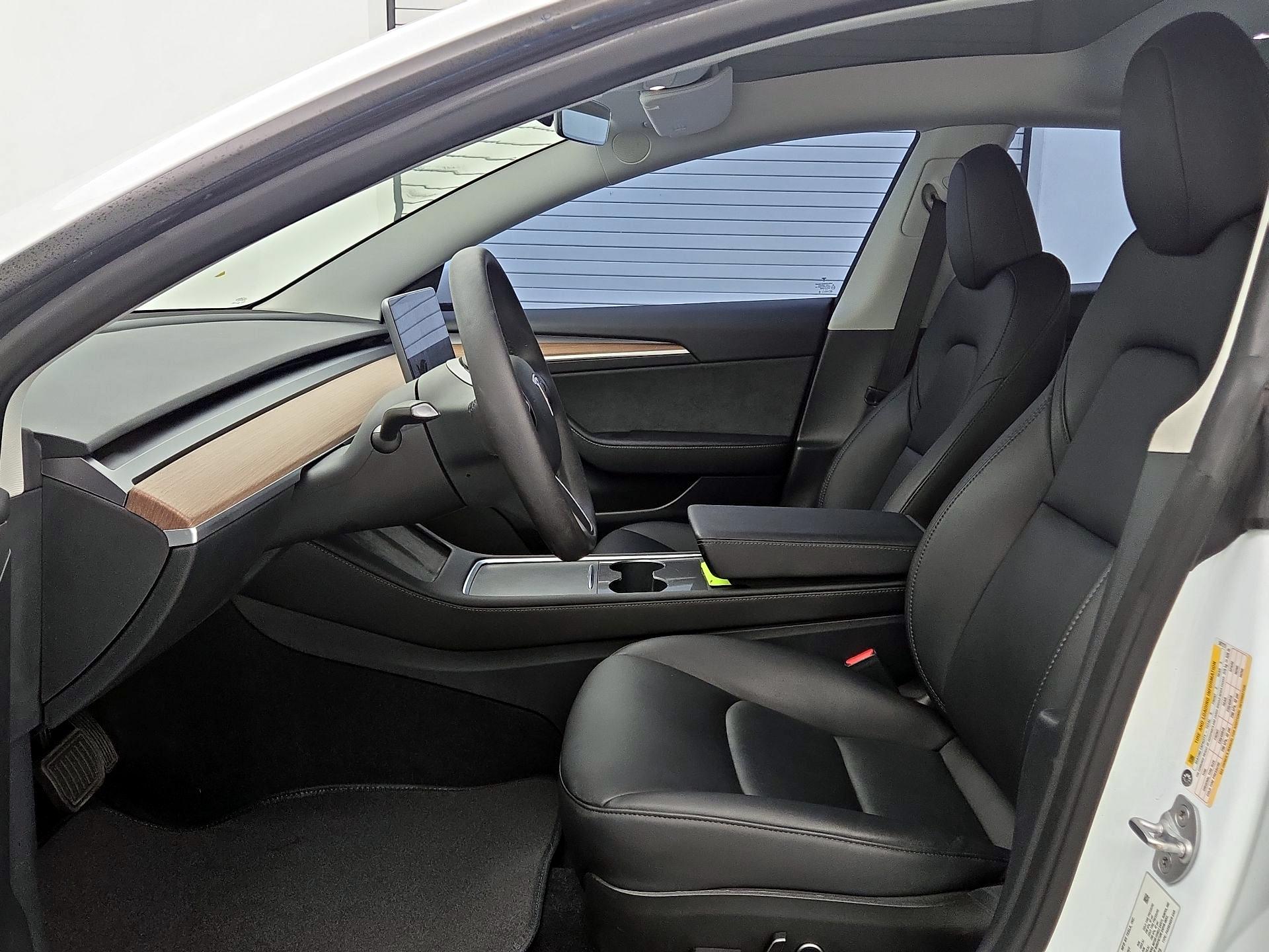 Thumbnail: 2023 Tesla Model 3 - 11