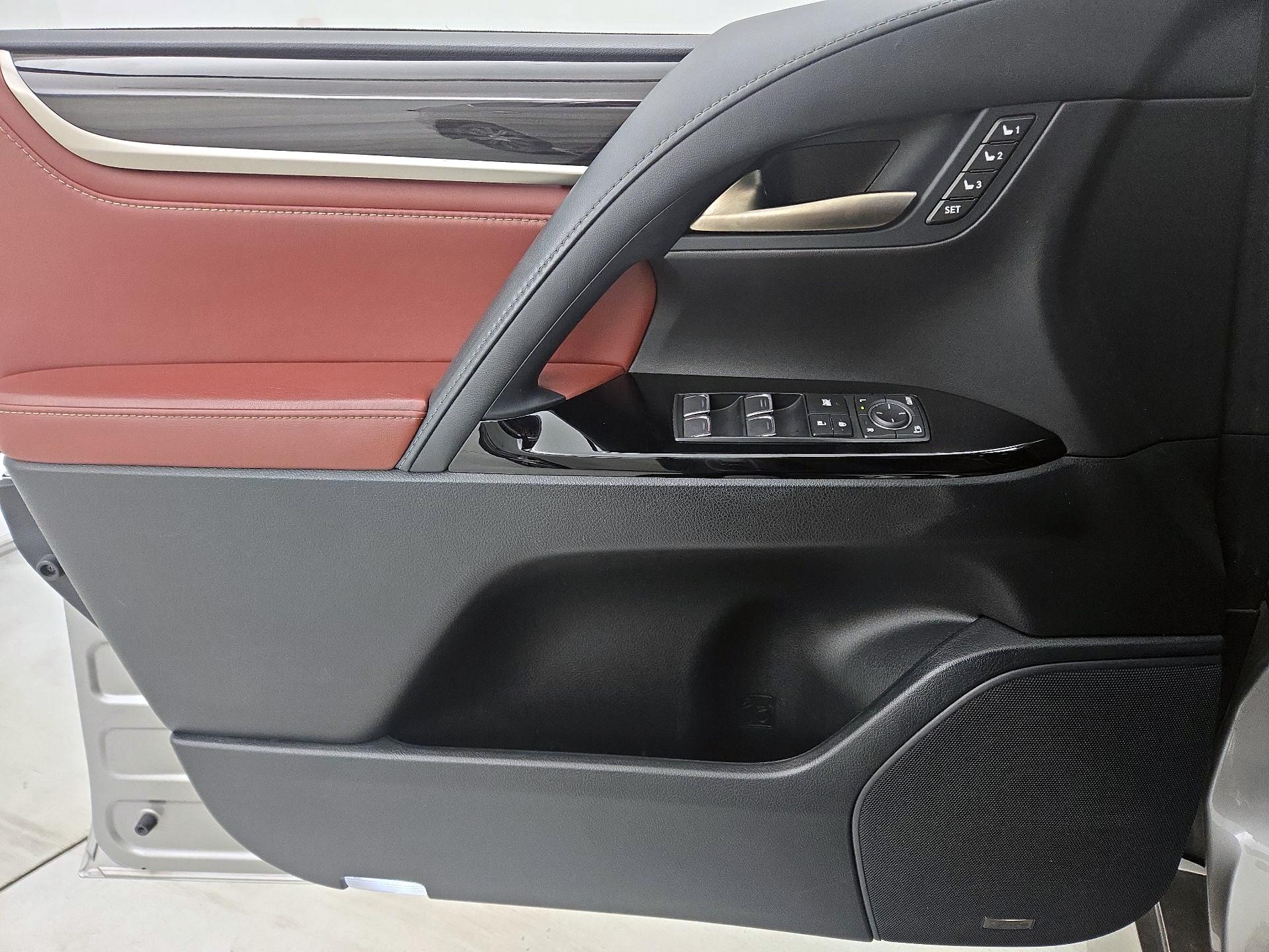 Thumbnail: 2021 Lexus LX - 12