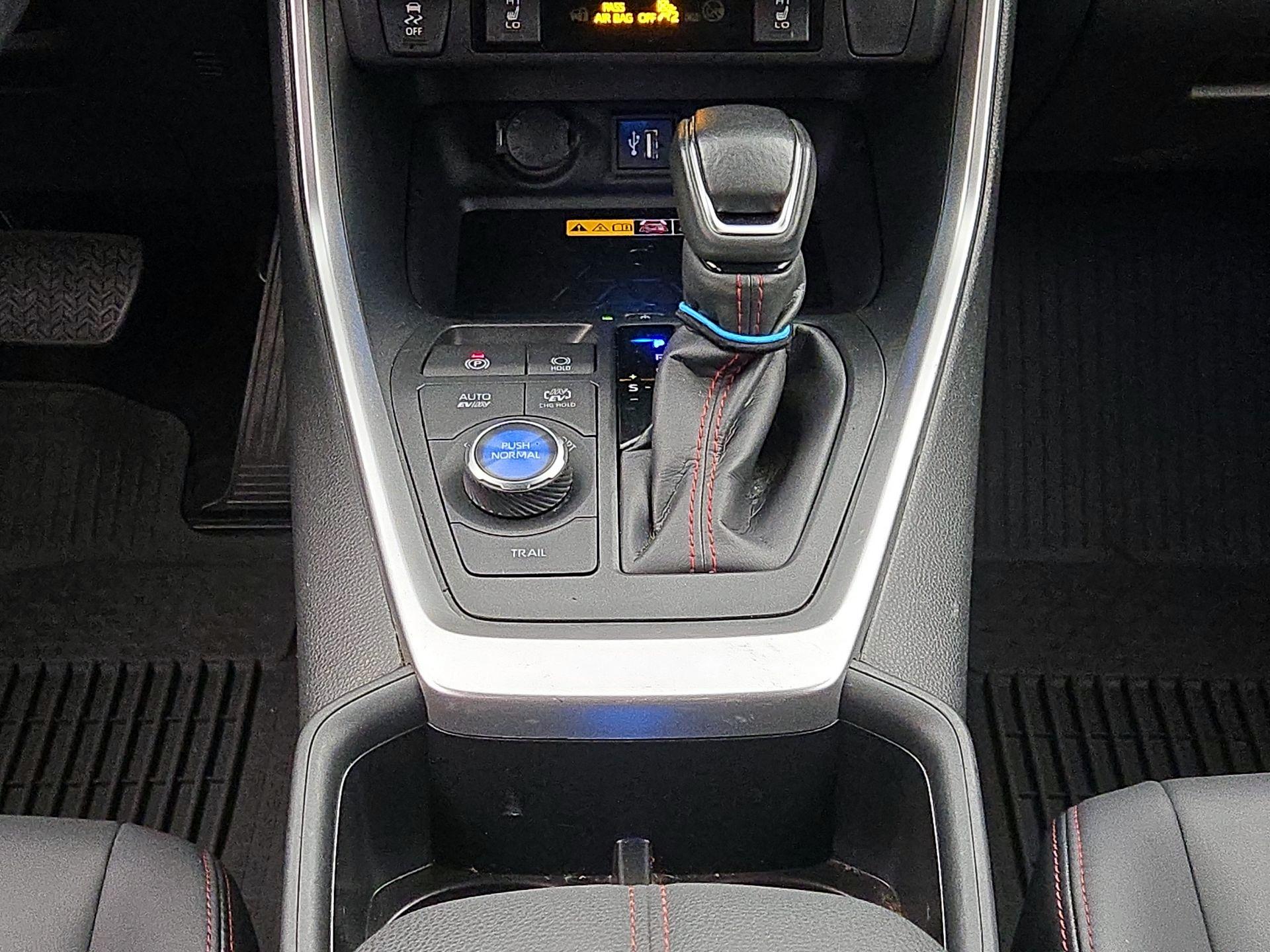 Thumbnail: 2023 Toyota RAV4 - 17