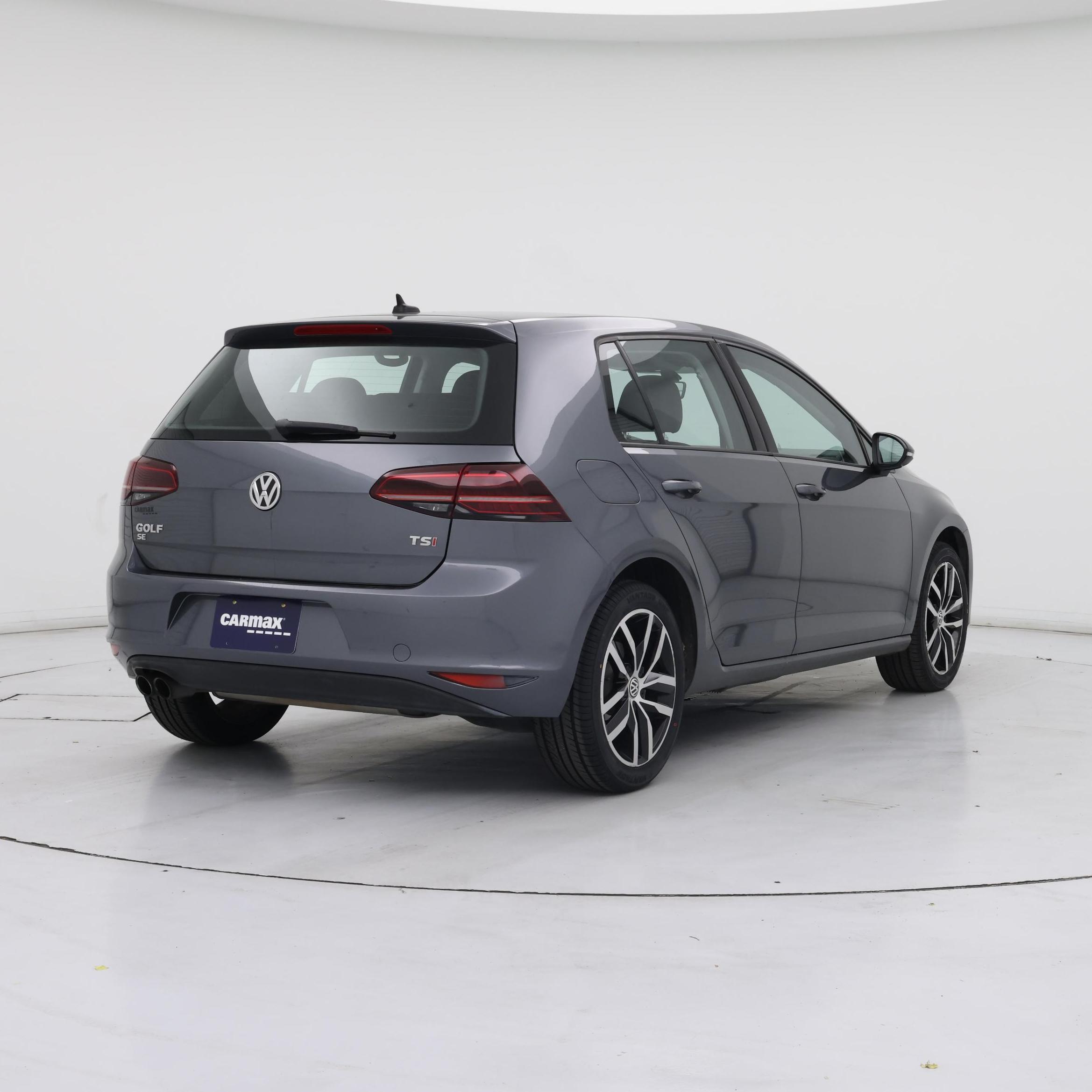 Thumbnail: 2016 Volkswagen Golf - 8