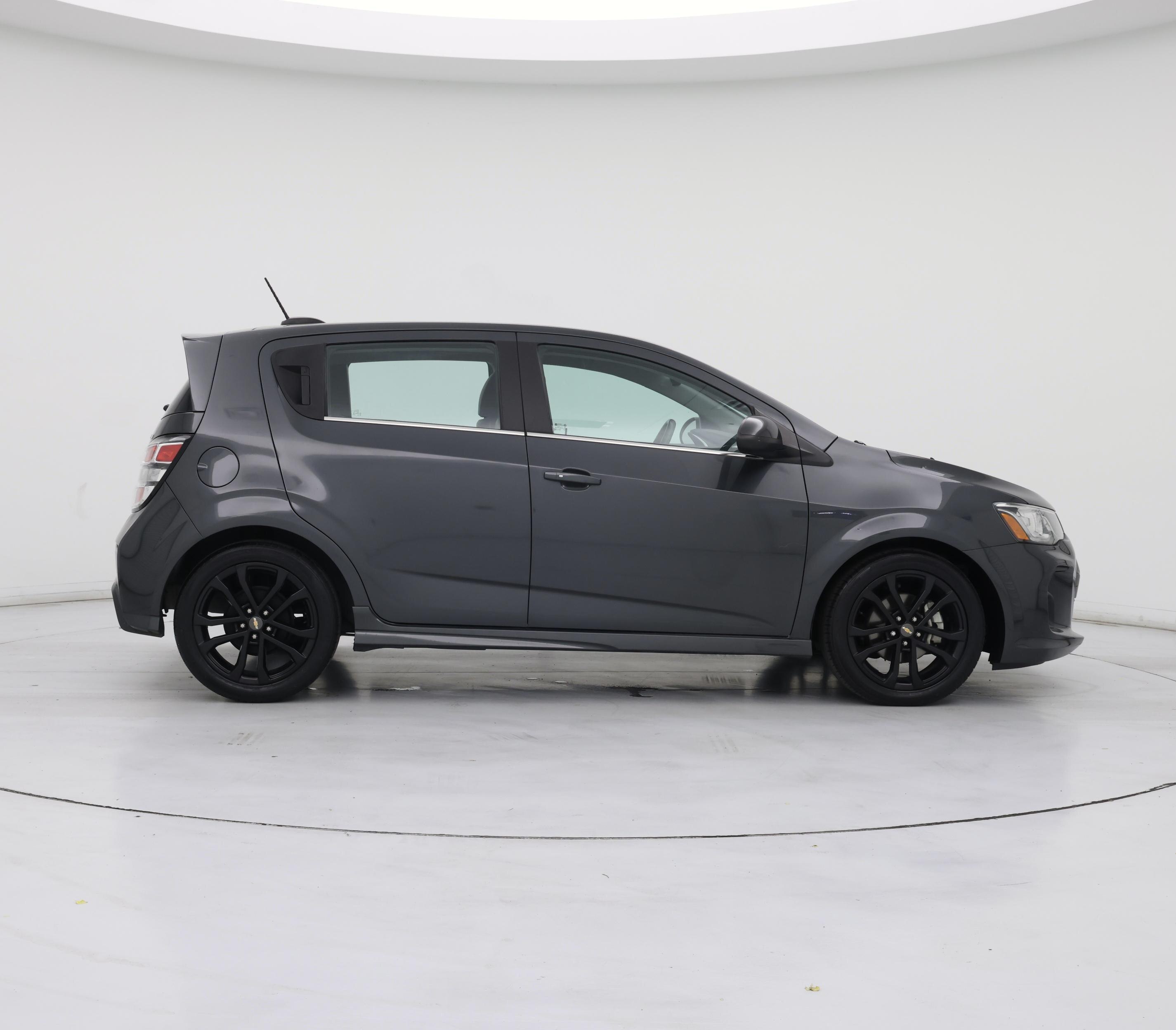 Thumbnail: 2017 Chevrolet Sonic - 7