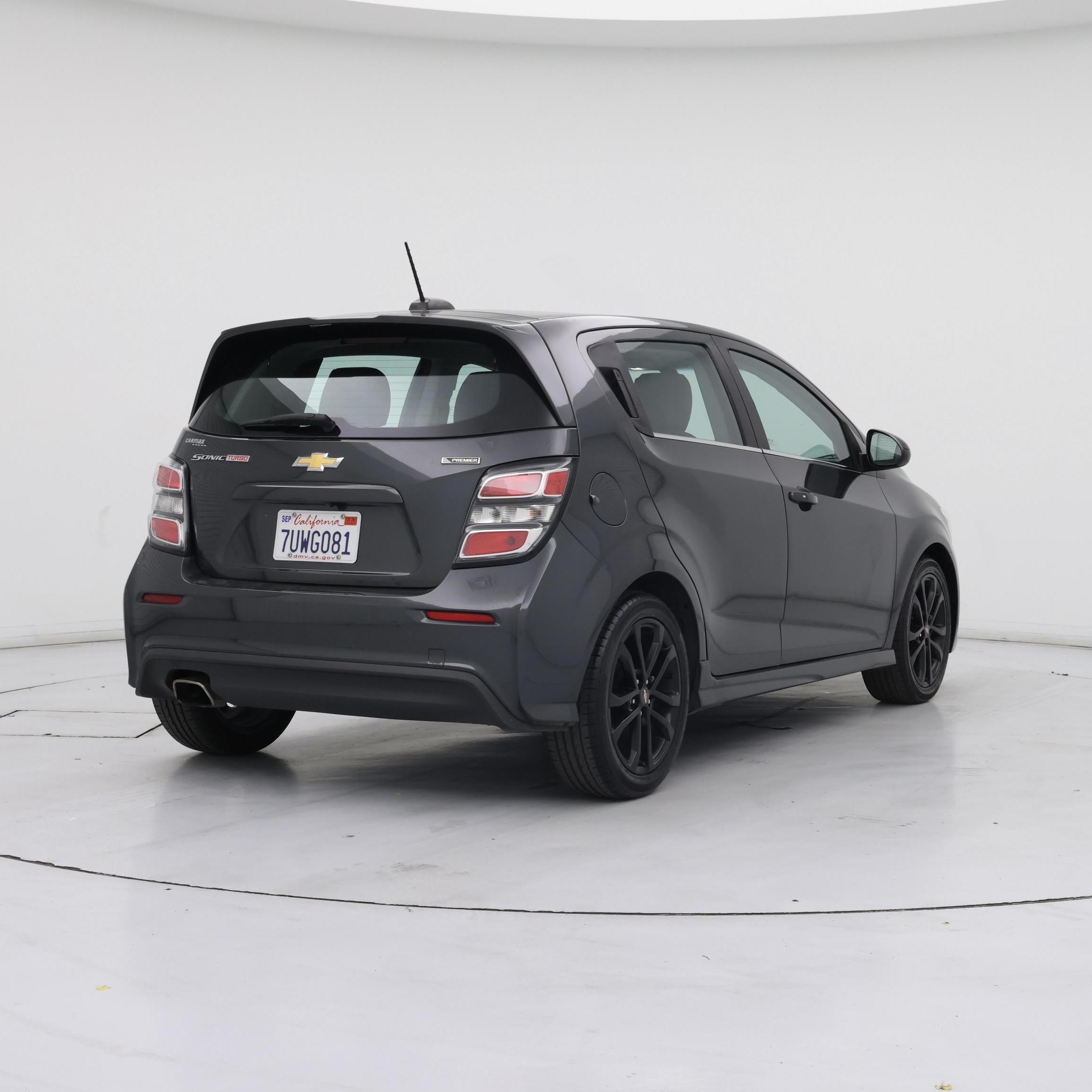Thumbnail: 2017 Chevrolet Sonic - 8